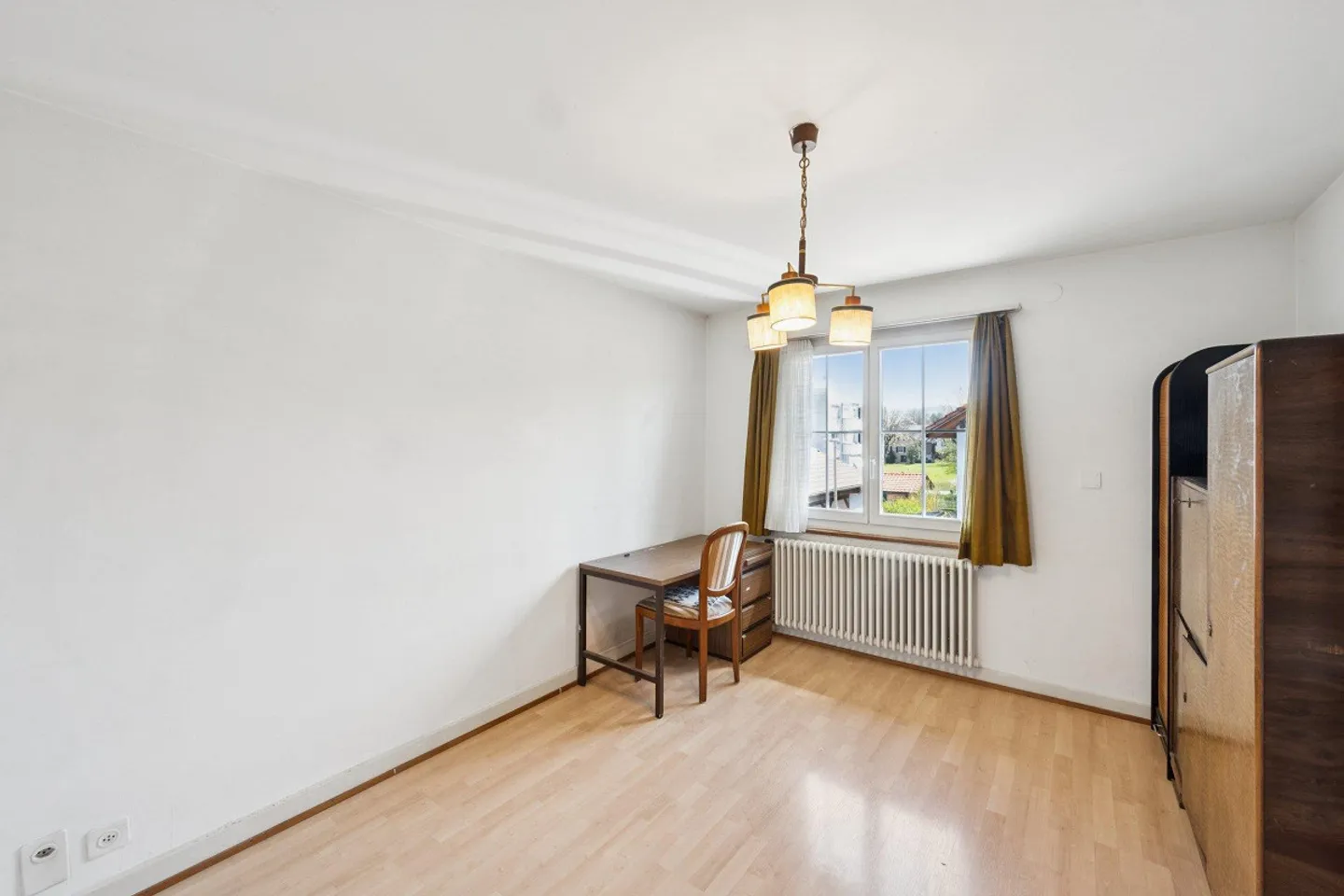 Semi-Detached House with Character and Potential - Photo 9 of 16