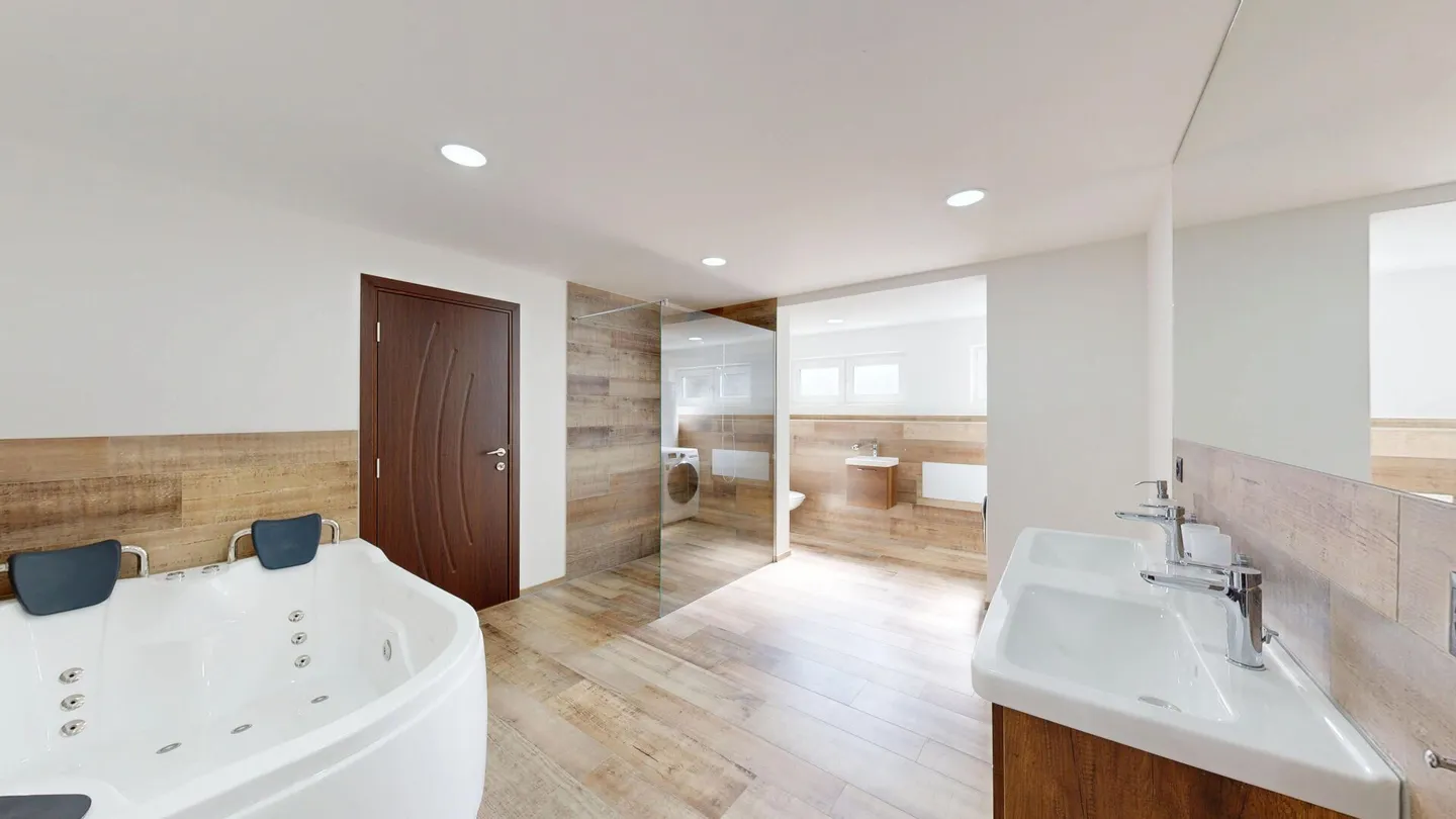 Modern Multi-Family Home Investment - Photo 2 of 16