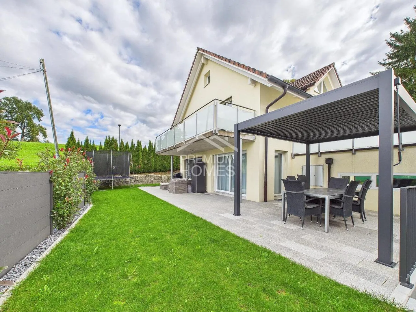 Maison individuelle à vendre - Photo 1 sur 6