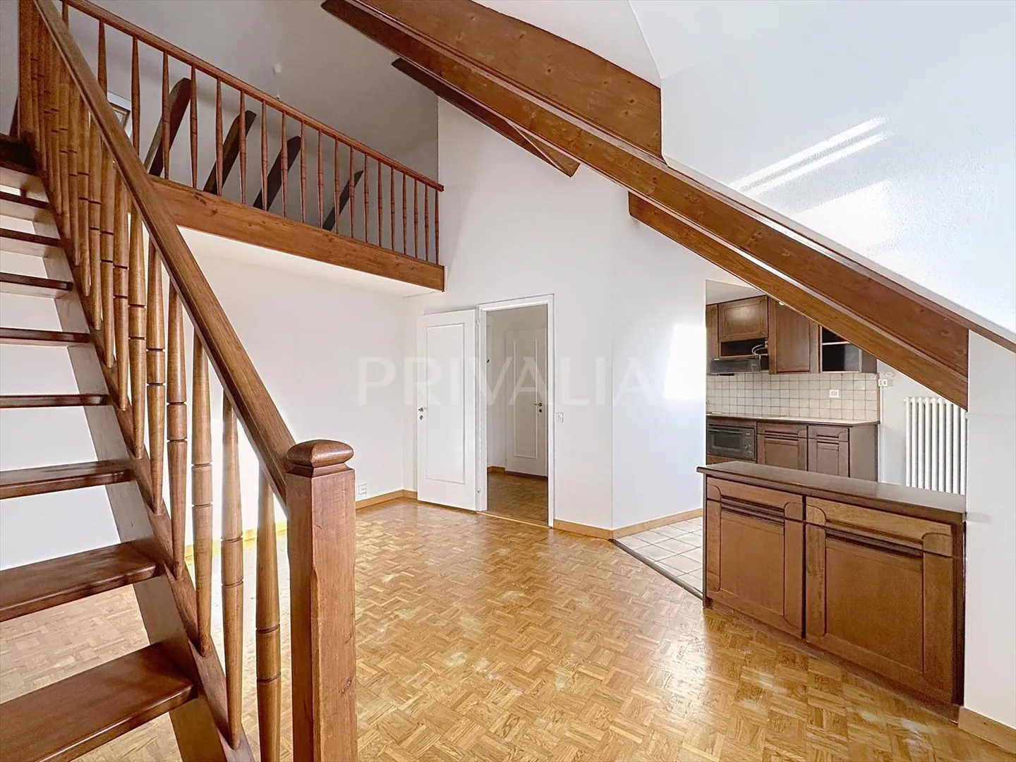 Duplex with Character in Old Carouge - Photo 3 of 7