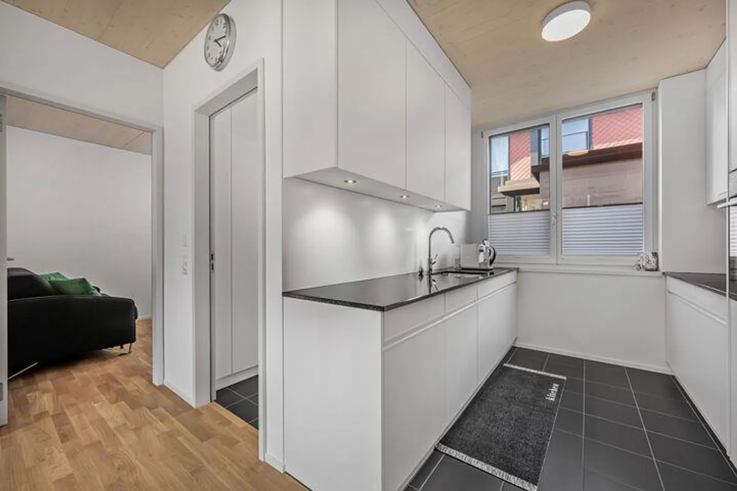 EXZELLENZ AUF ALLEN EBENEN - Photo 6 sur 8