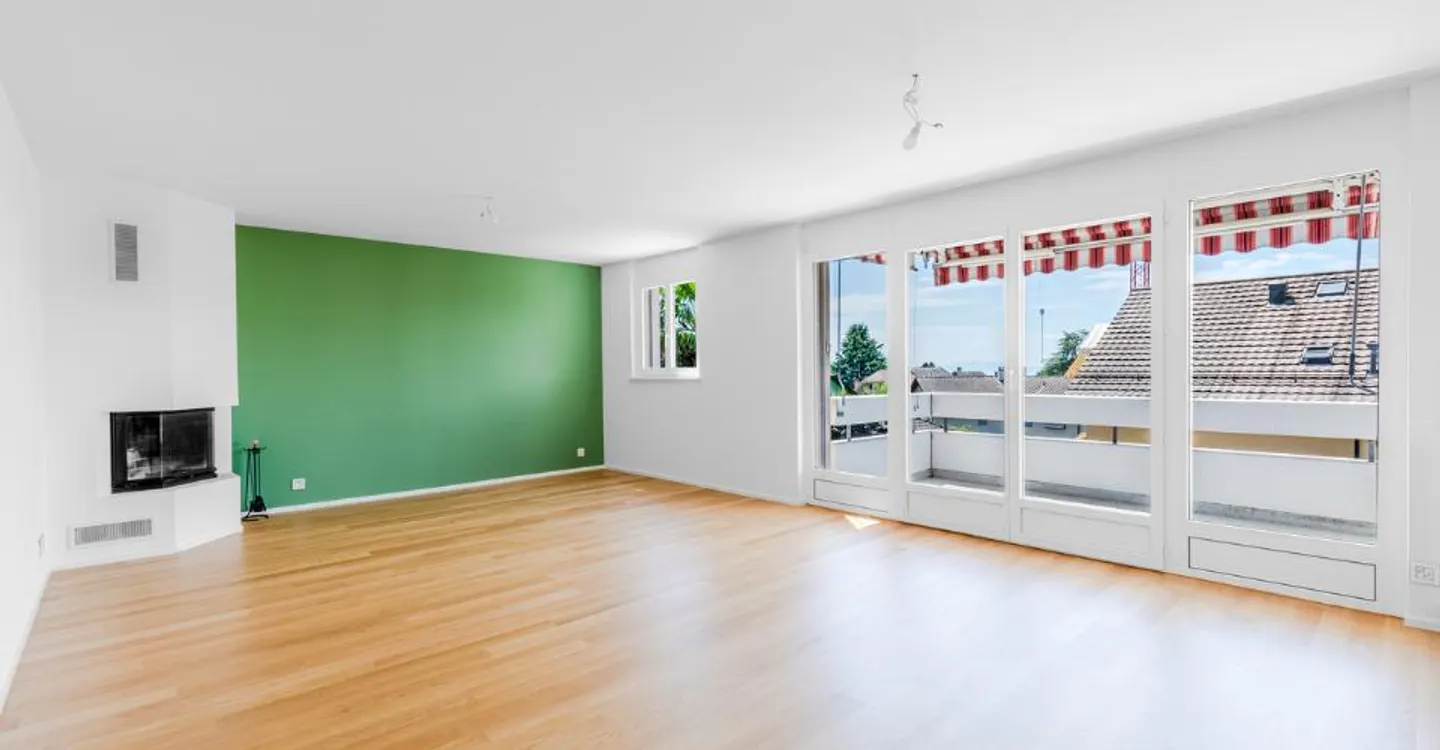 Heartthrob in the center of Prilly! Completely renovated. - Photo 1 of 10