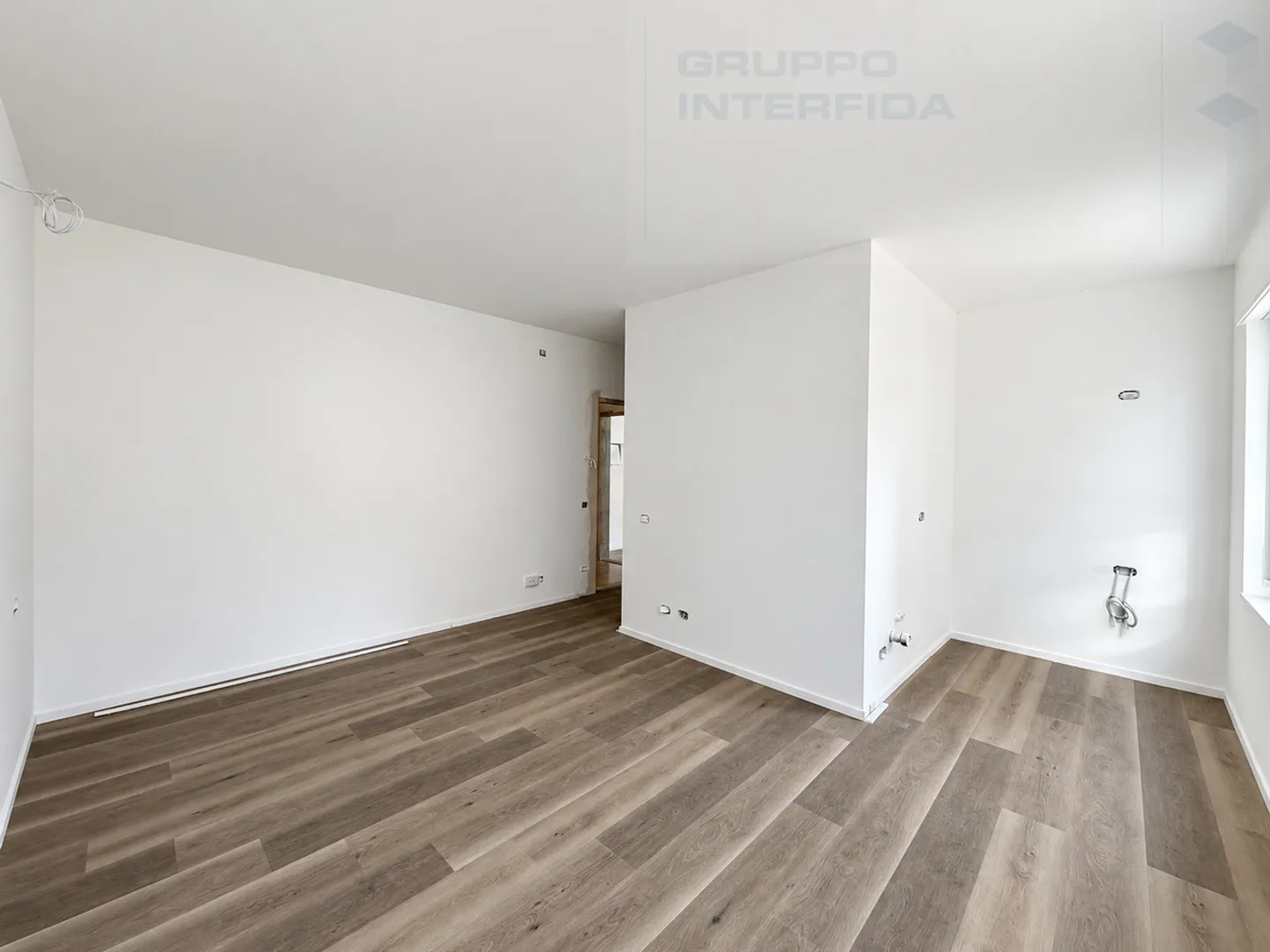ENTIRE FLOOR OF 7 RENOVATED UNITS READY TO RENT - Photo 4 of 21