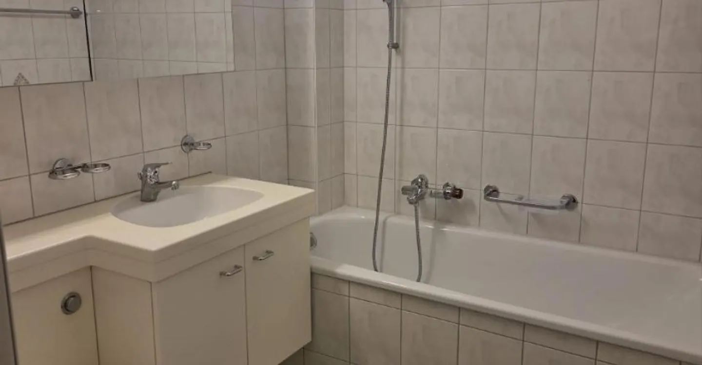 Appartement décontracté près de la piscine - Photo 4 sur 9