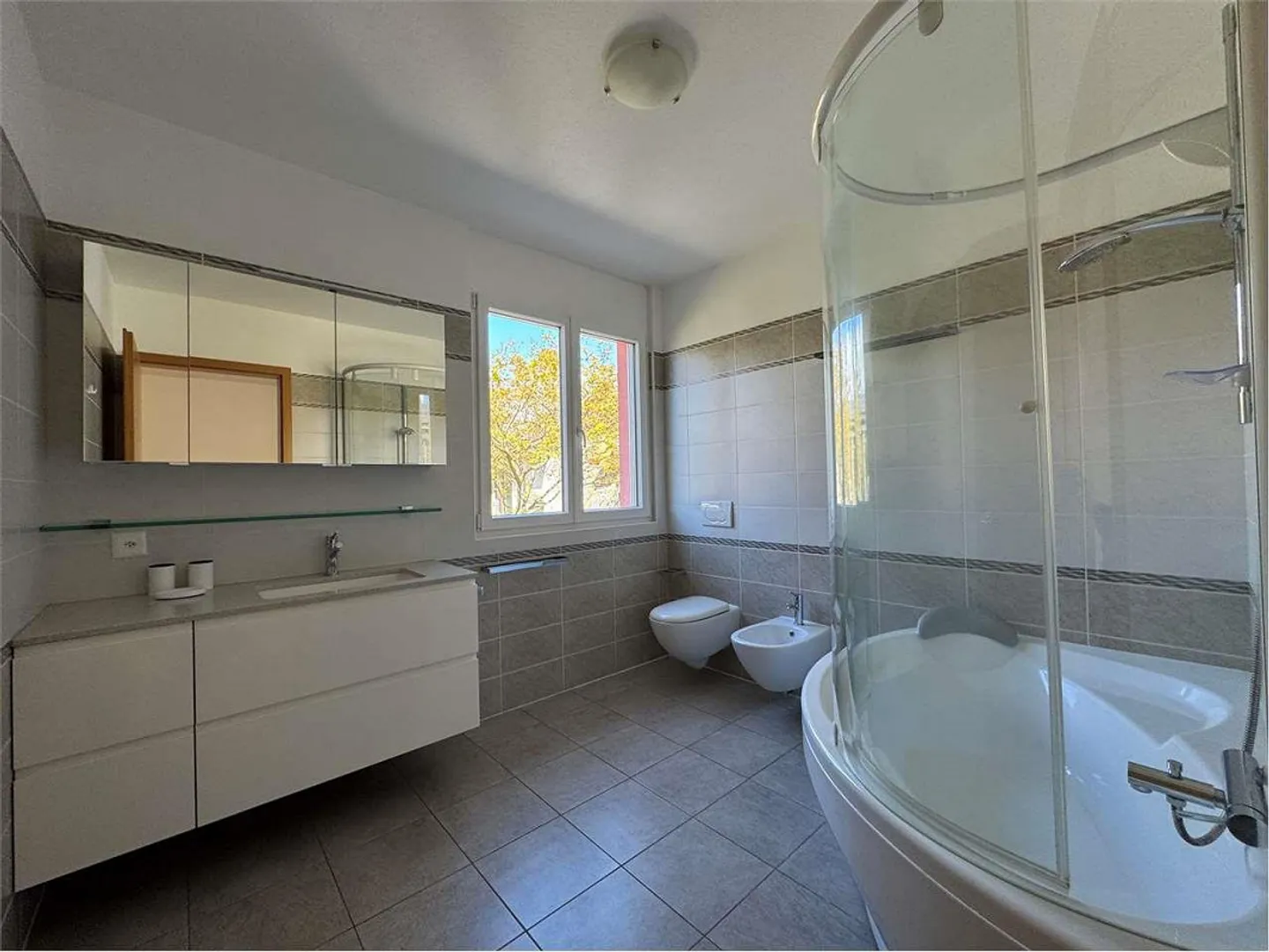 Villa moderna unica con vista lago a Collina D'Oro - Residenza - Foto 11 di 13