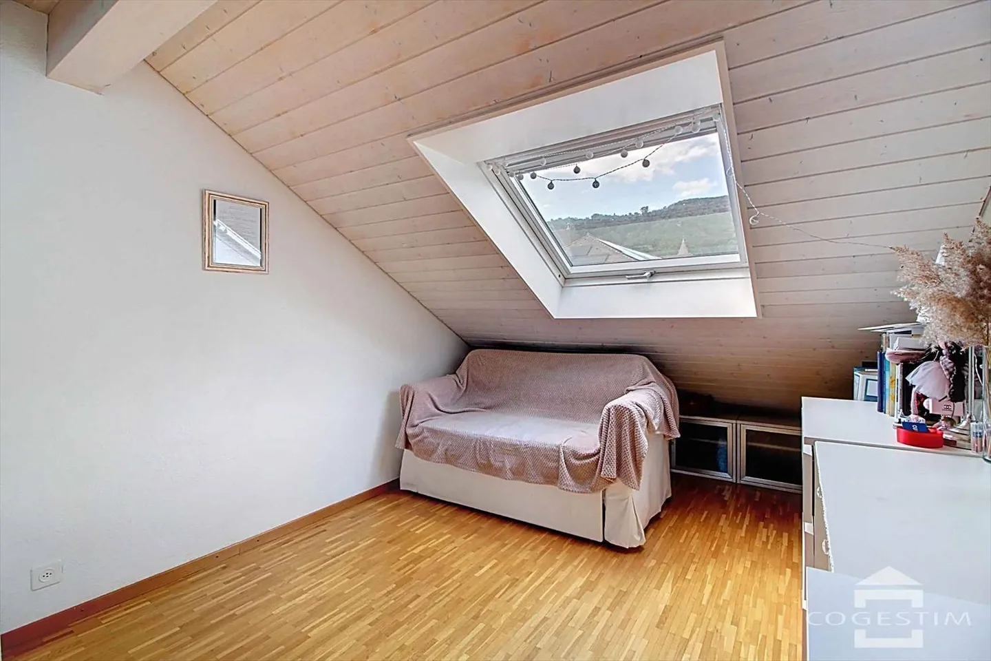 Obergeschoss 4.5 Zimmer - Foto 6 von 9