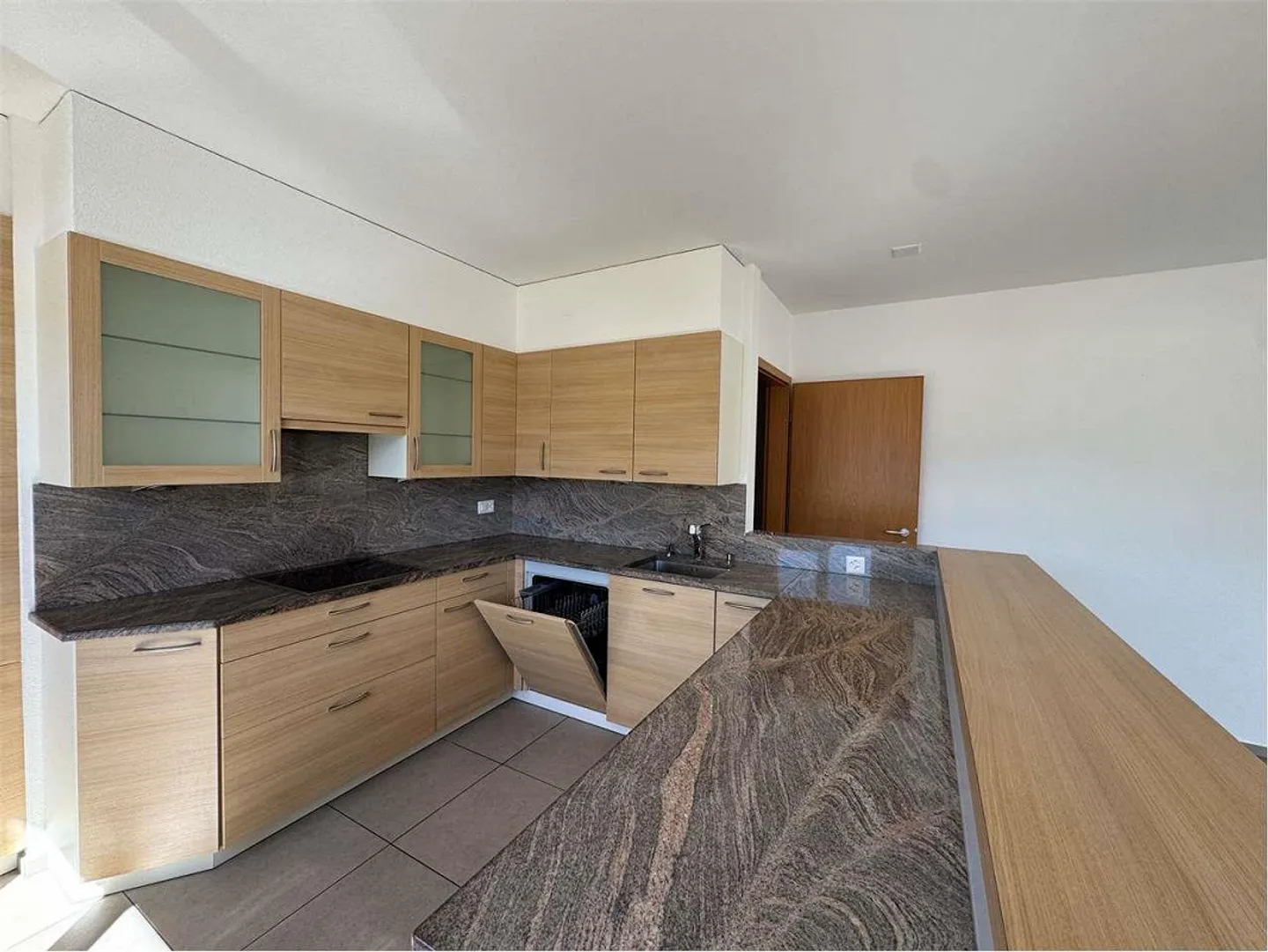 Villa moderna unica con vista lago a Collina D'Oro - Residenza - Foto 4 di 13