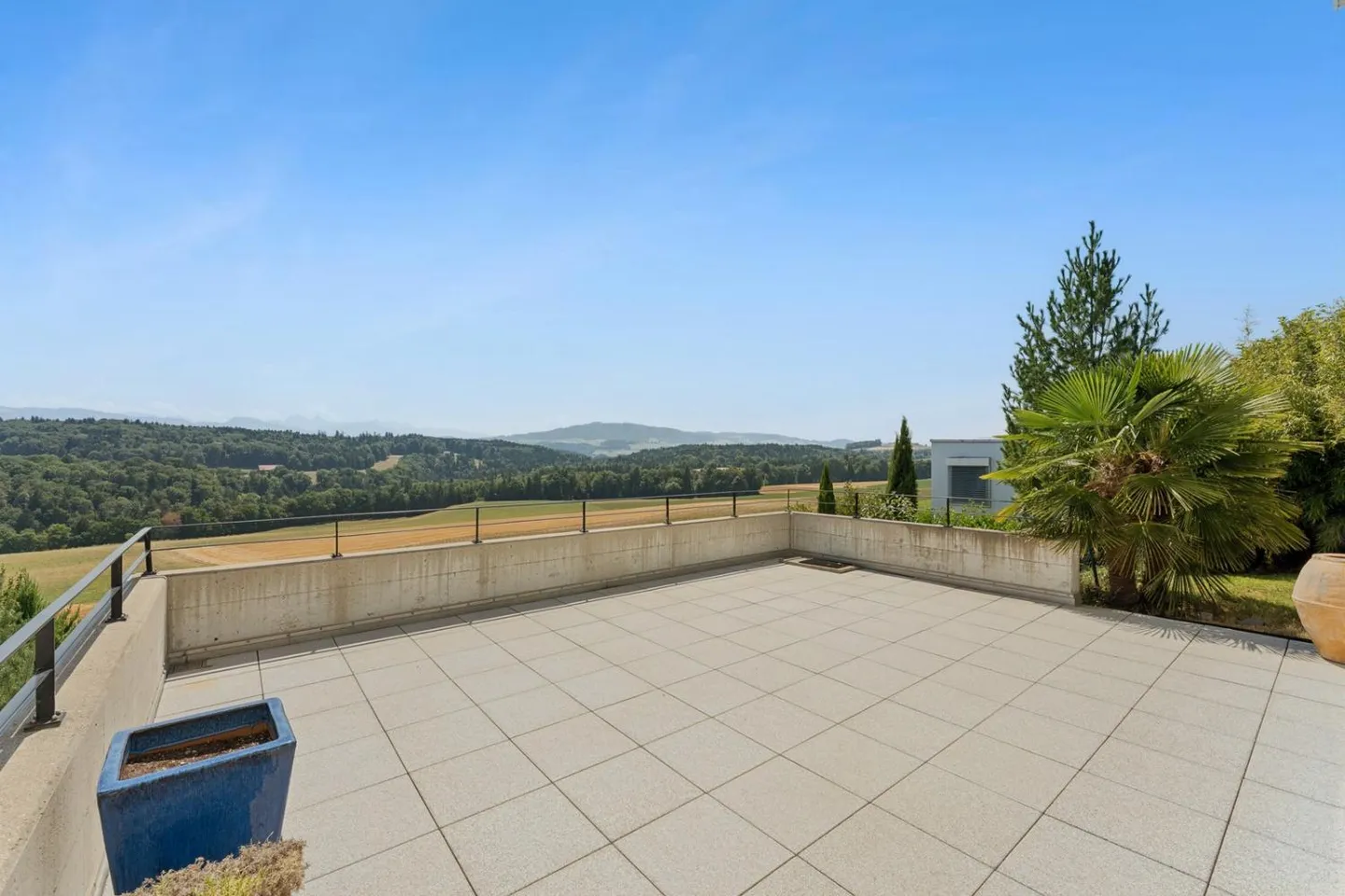 Zeitgenössische Familienvilla, außergewöhnliches Panorama - Foto 5 von 13