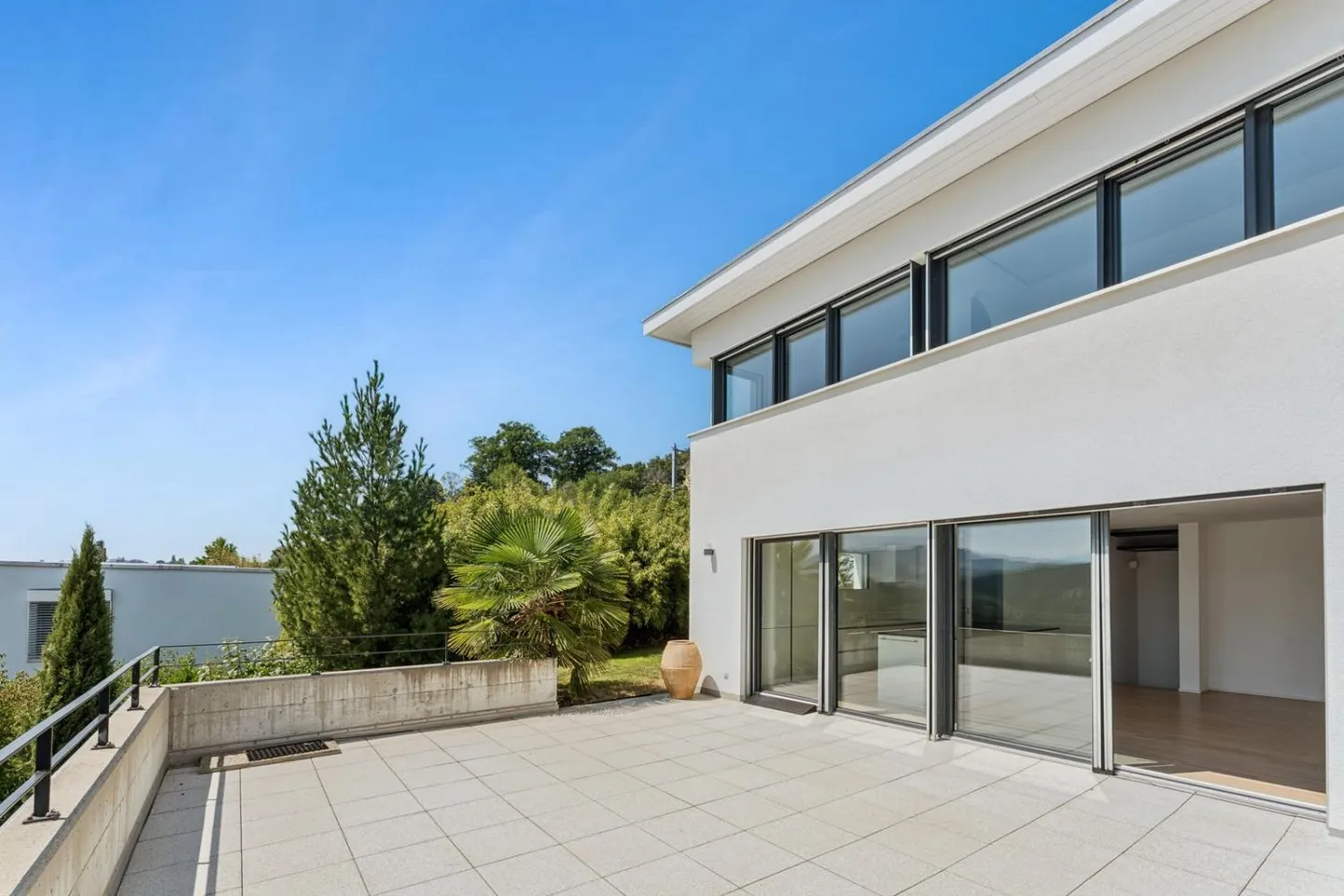 Zeitgenössische Familienvilla, außergewöhnliches Panorama - Foto 6 von 13