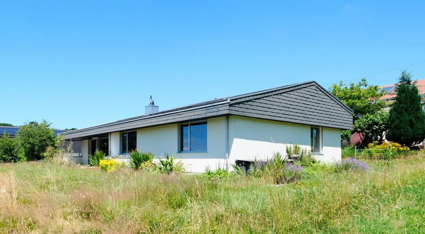 Nature idyll with far-reaching views - single-family home in Hochwald, quiet & unique - Photo 2 of 14