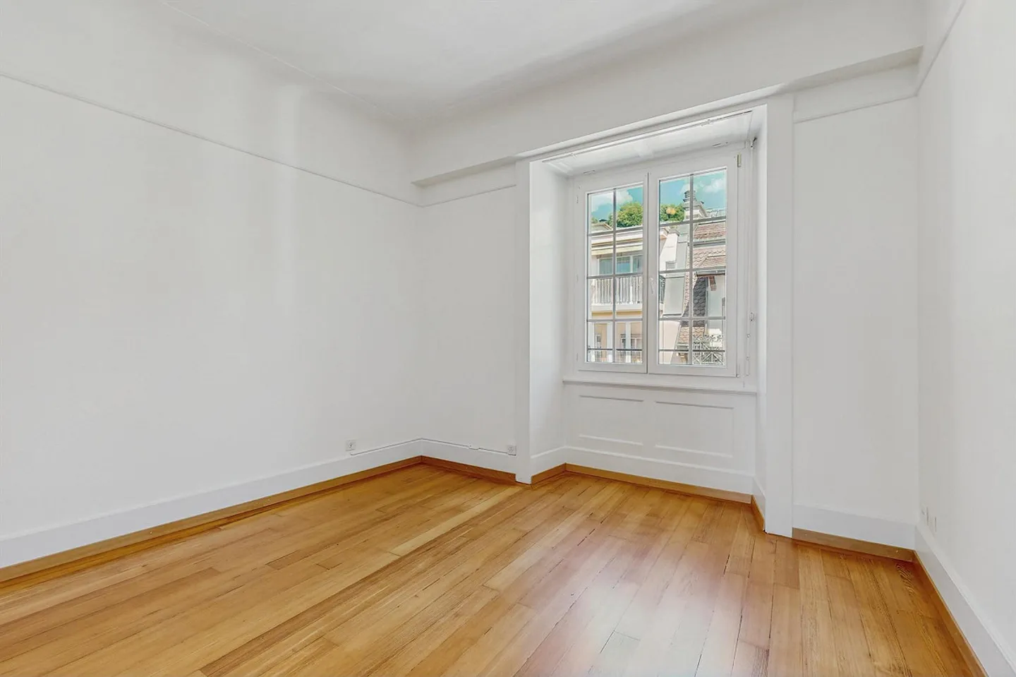 Enjoy a pleasant living environment - Photo 7 of 12