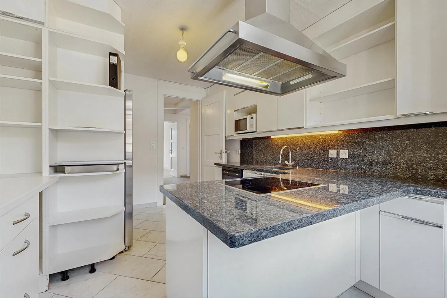Enjoy a pleasant living environment - Photo 8 of 12