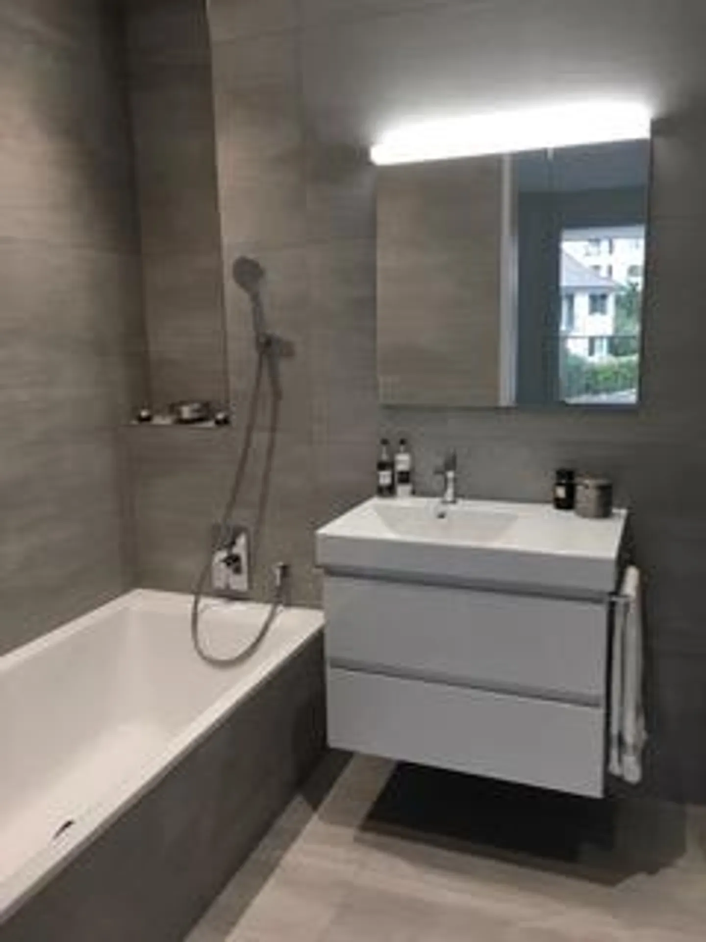 107 m² Standard di Proprietà Occupata | 3 Balconi | Minergie | Stile di Vita | Centrale Wädenswil - Foto 5 di 10
