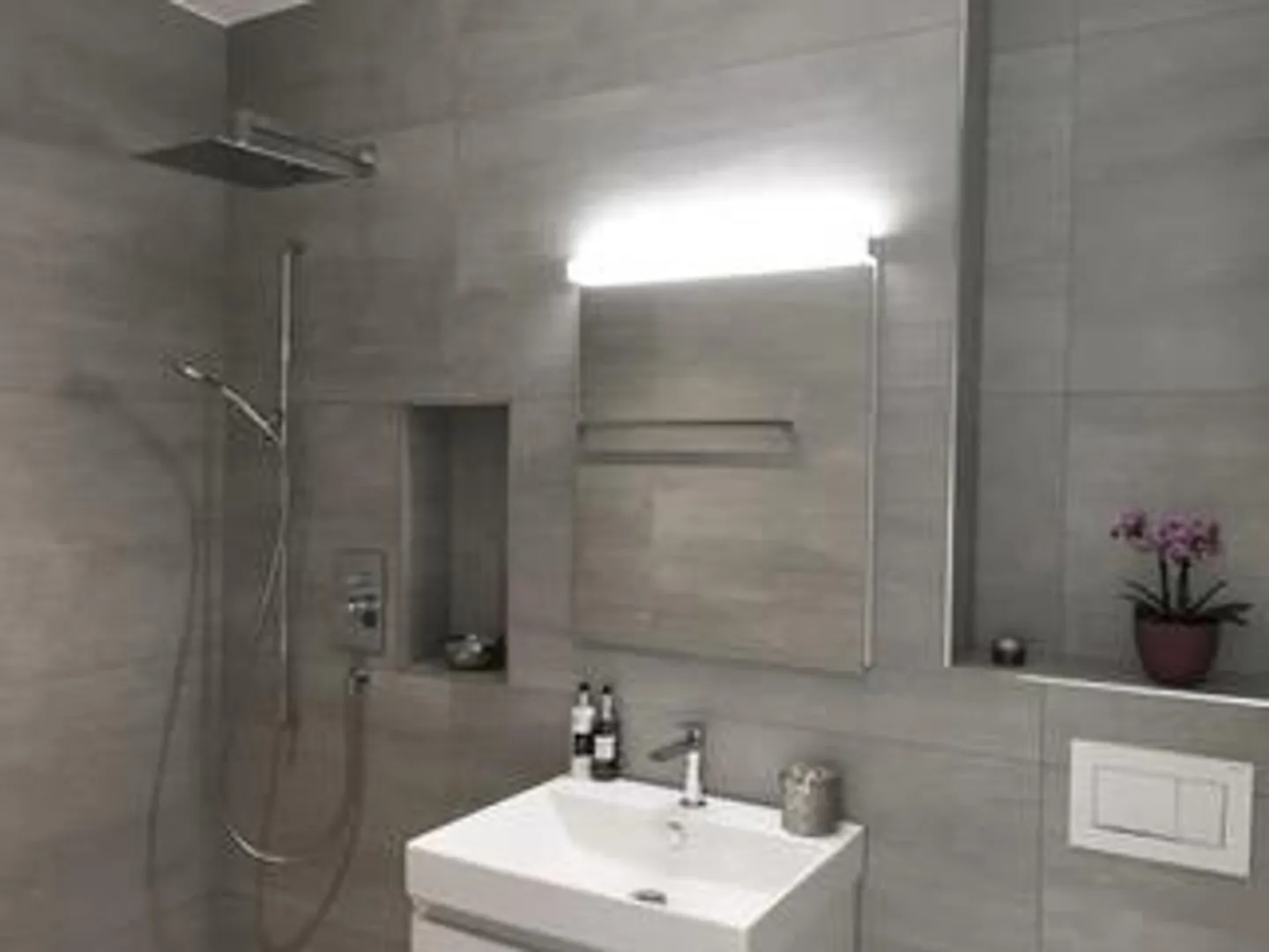 107 m² Standard di Proprietà Occupata | 3 Balconi | Minergie | Stile di Vita | Centrale Wädenswil - Foto 8 di 10