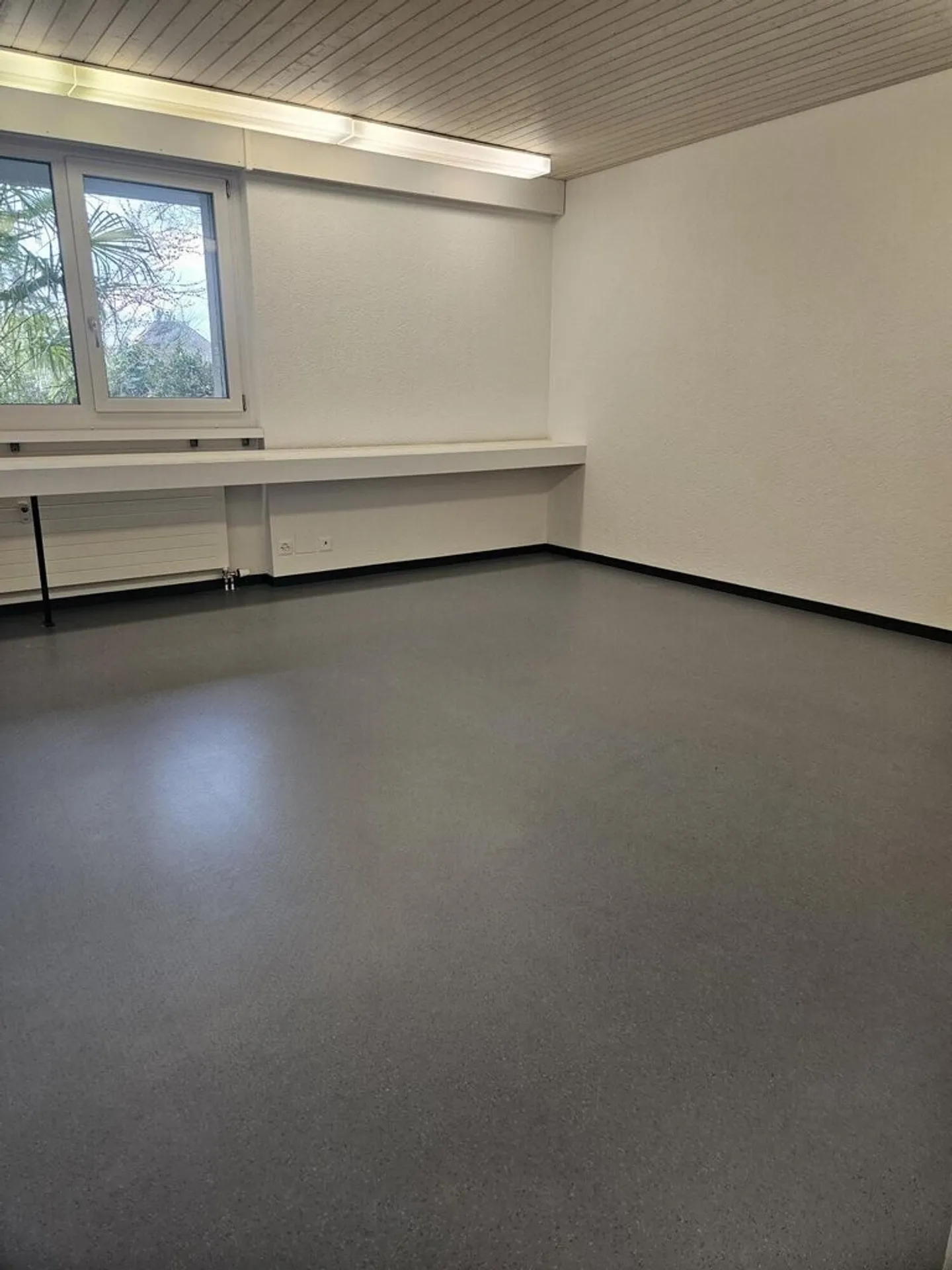 Bureau / Salles de Pratique Près de la Gare avec Aménagement Flexible - Photo 3 sur 9