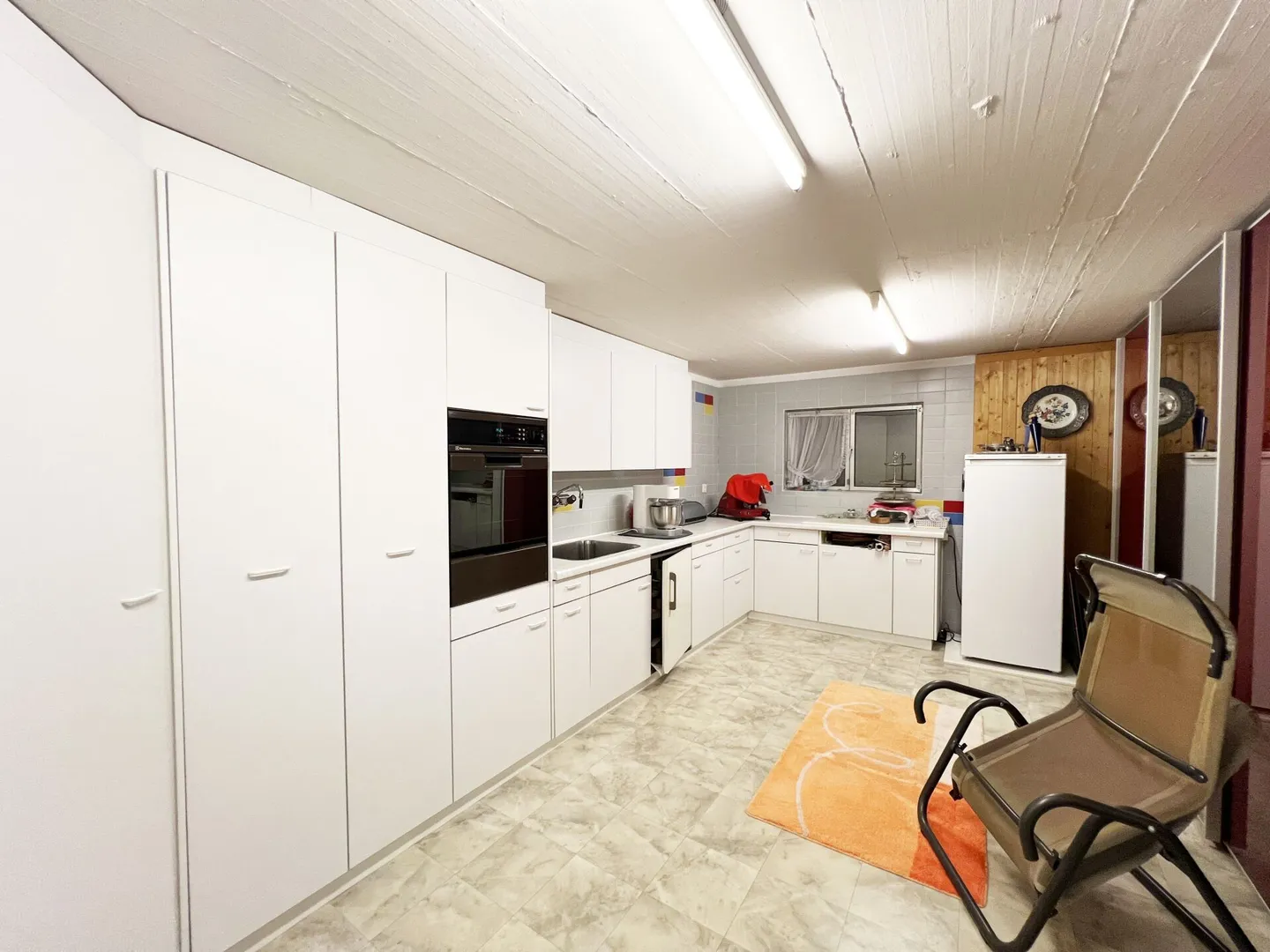 Living with a View - Charming Middle House in a Good Location in Ennetbaden - Photo 11 of 12