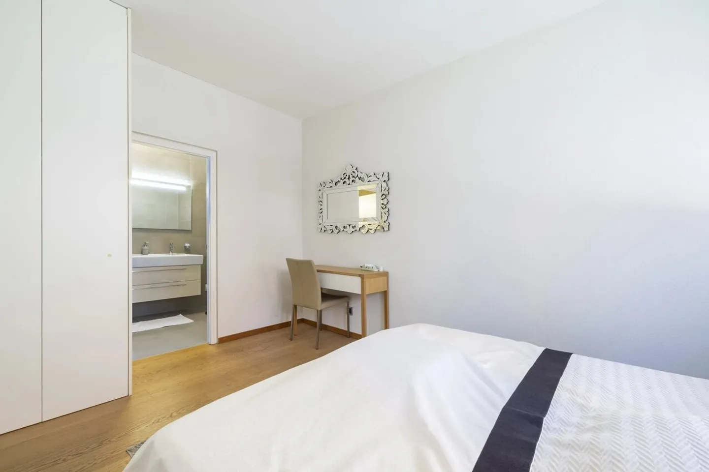 Bel appartement de 3,5 pièces au centre-ville, avec grande terrasse - Photo 7 sur 11