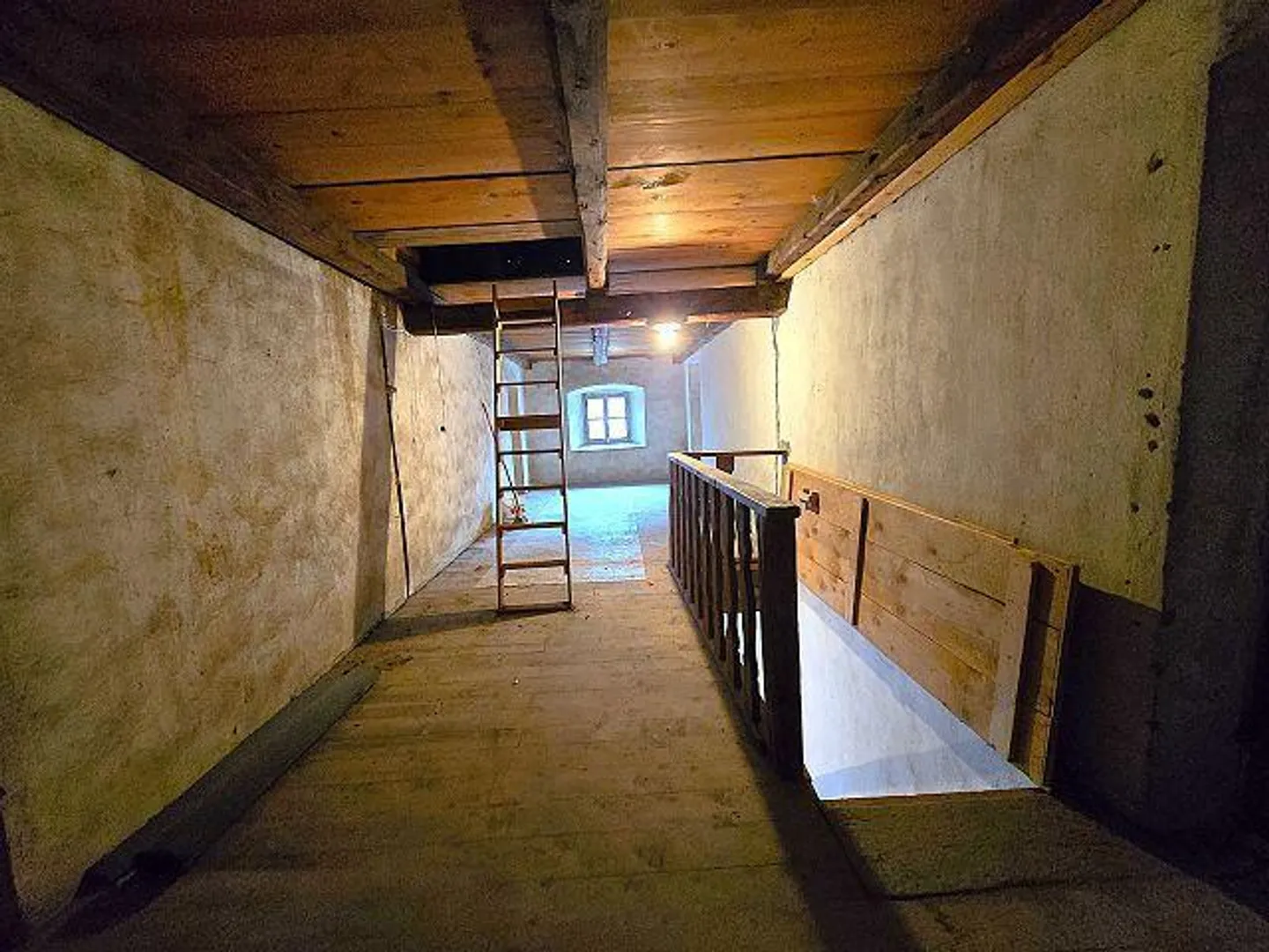 Casa storica di 12 loc. con grande terreno e bella vista aperta - Foto 20 di 41