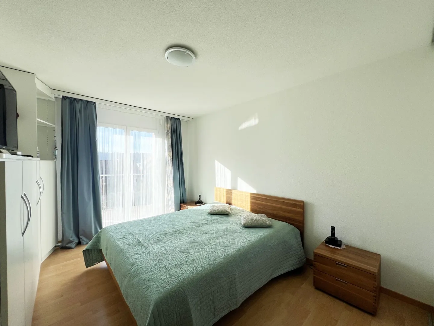 Living with a View - Charming Middle House in a Good Location in Ennetbaden - Photo 6 of 12