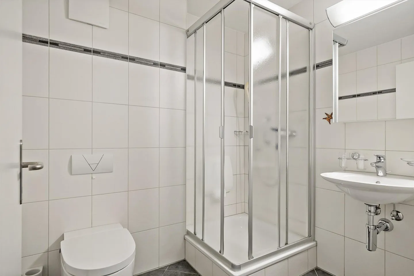 Bright sunny corner apartment in Sarnen - Photo 9 of 13