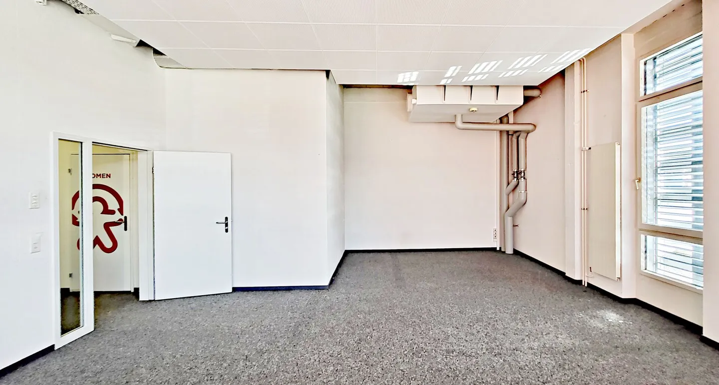 Platz für drei bis vier Arbeitsplätze (bis 31.03.2027) - Foto 3 von 8