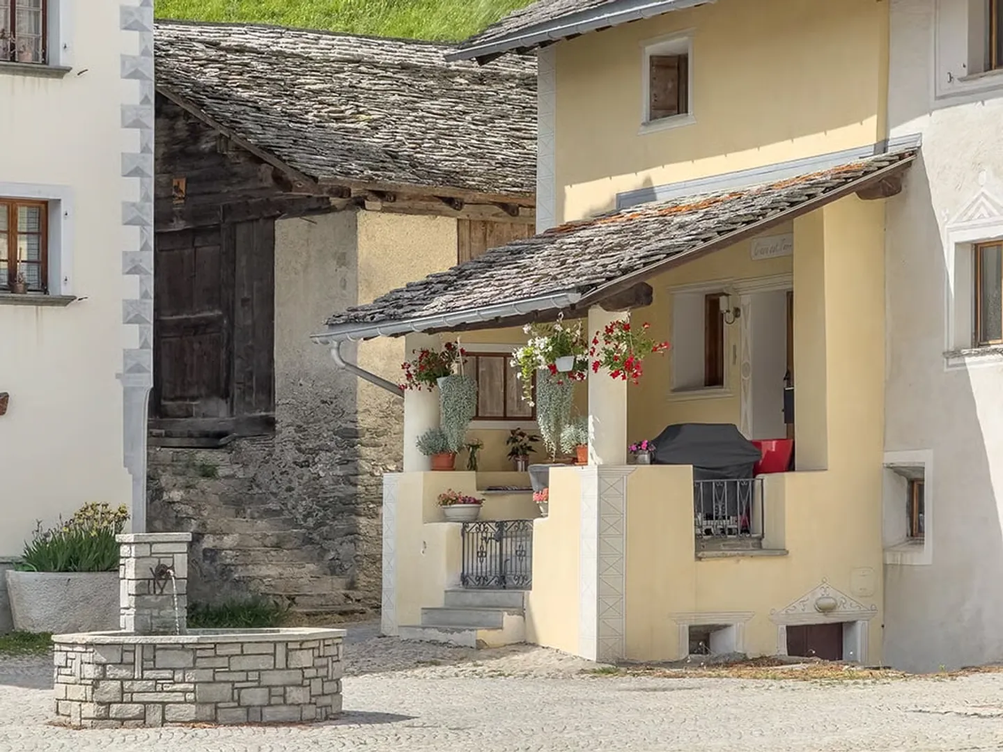 Futuro con Storia. Dove il Bergell diventa una Casa. - Foto 1 di 17
