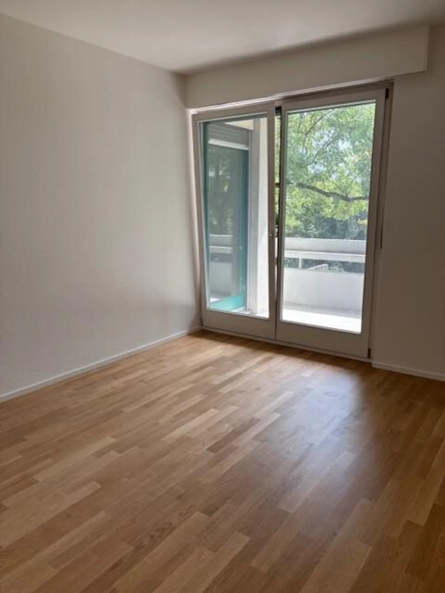 Renovated apartment in an ideal location - Photo 3 of 10