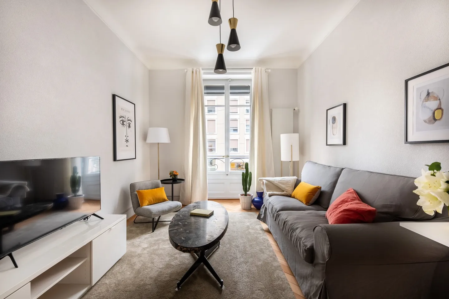 Furnished apartment for rent - Photo 2 of 8