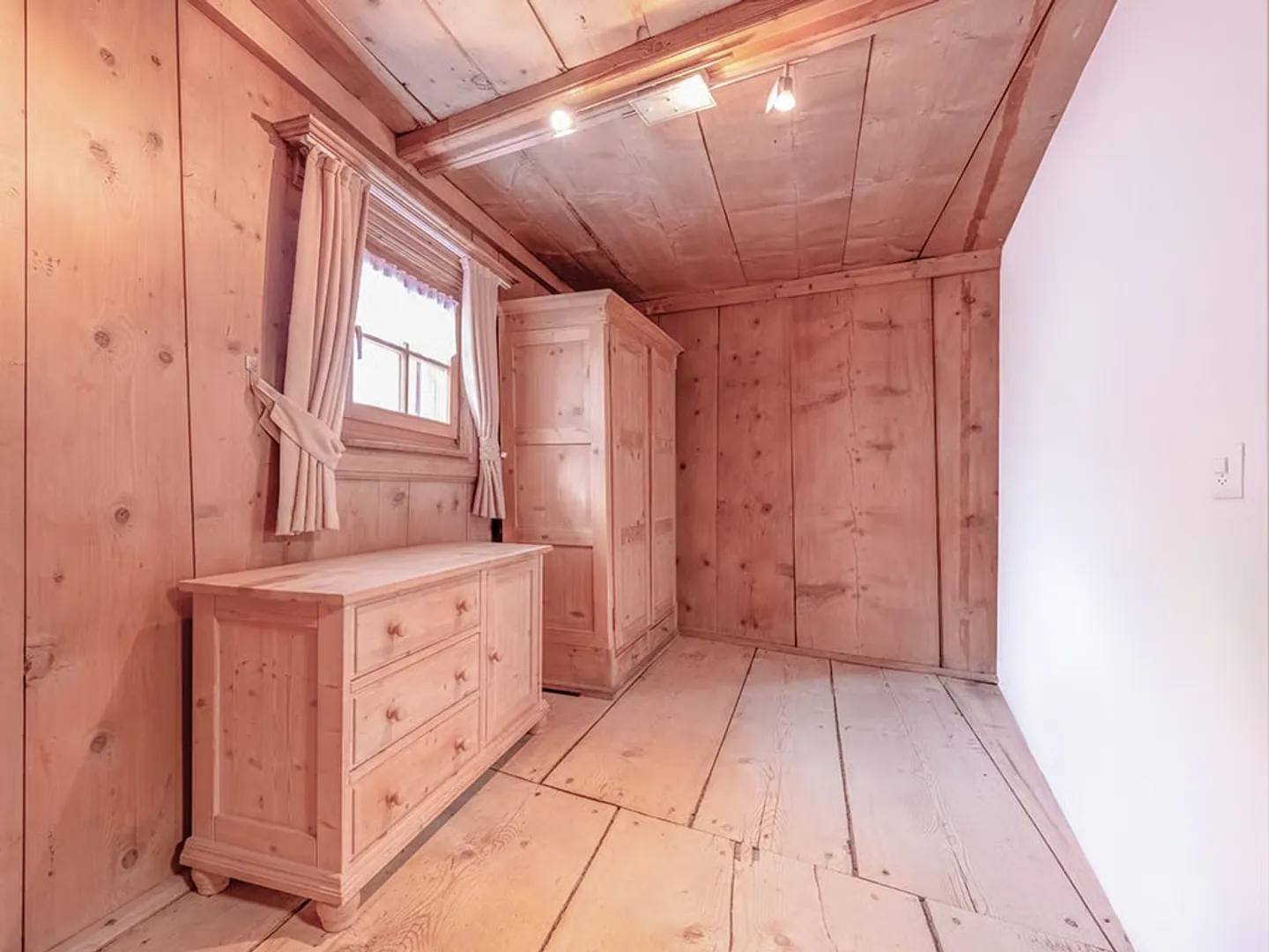 Futuro con Storia. Dove il Bergell diventa una Casa. - Foto 9 di 17
