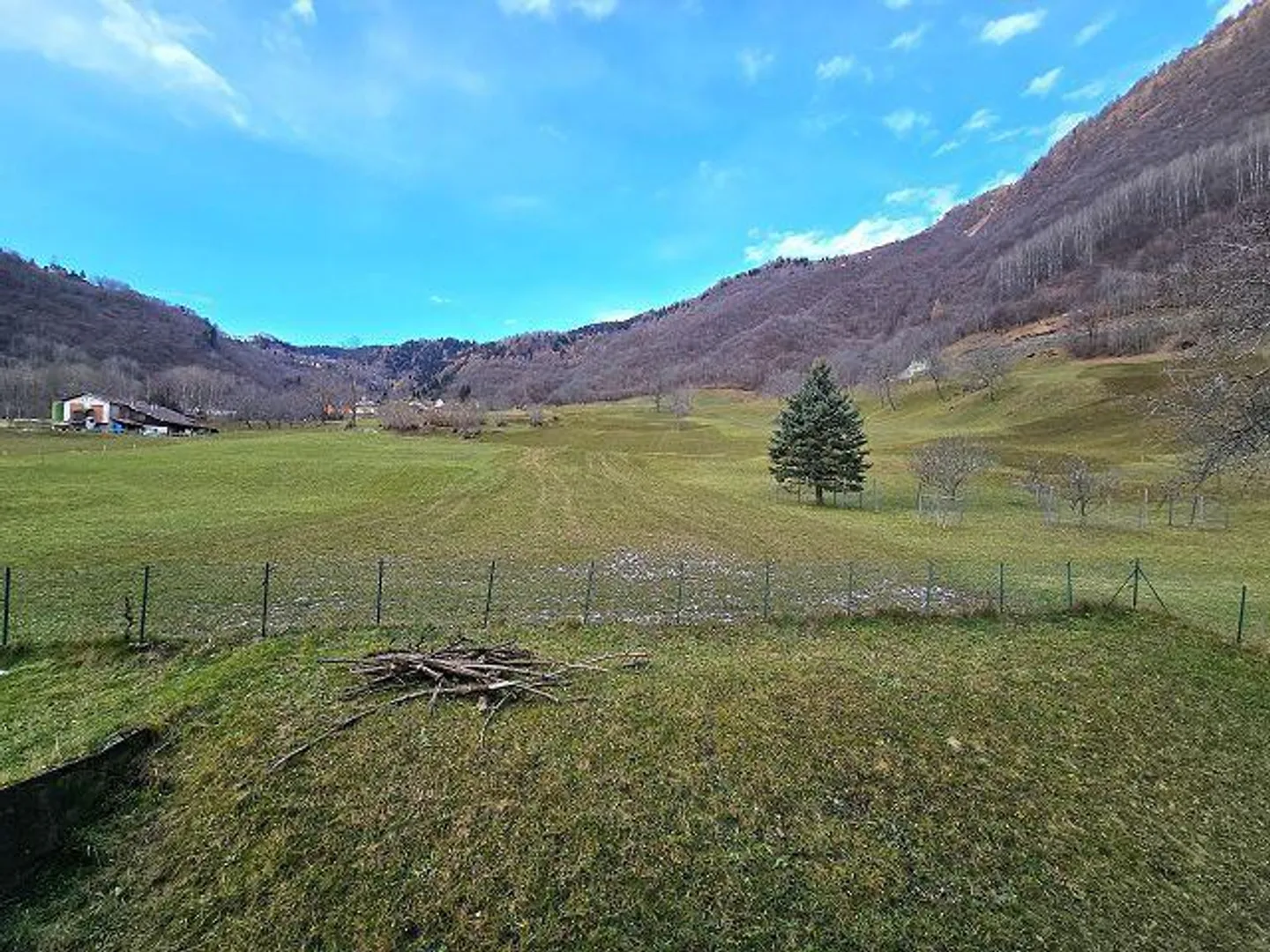 Casa storica di 12 loc. con grande terreno e bella vista aperta - Foto 32 di 41