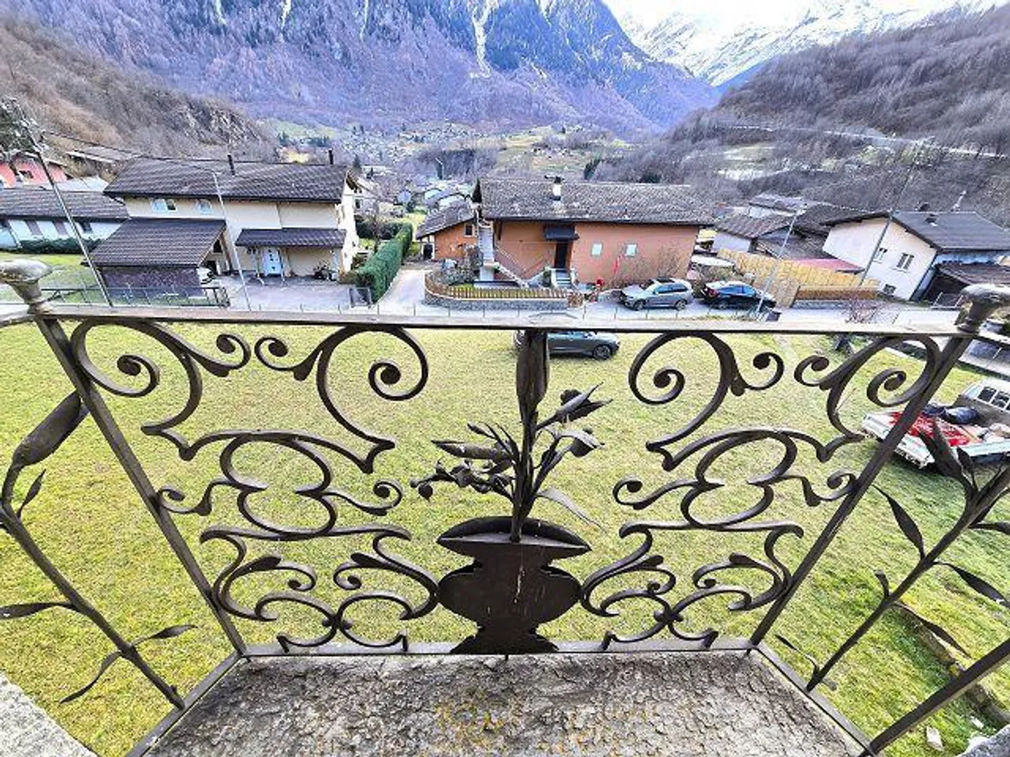 Casa storica di 12 loc. con grande terreno e bella vista aperta - Foto 33 di 41