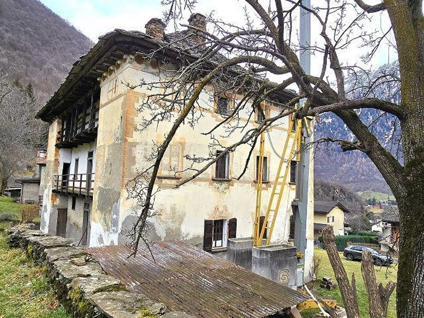 Casa storica di 12 loc. con grande terreno e bella vista aperta - Foto 38 di 41