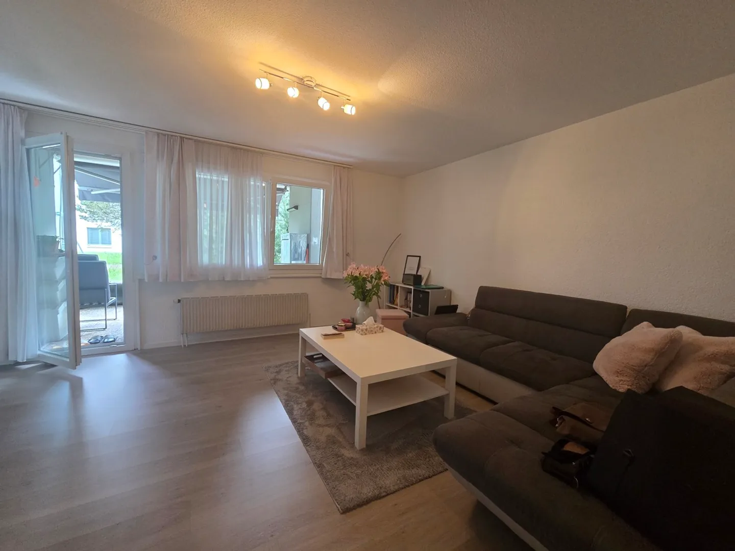 Schöne 2,5-Zimmer-Wohnung mit Terrasse - Foto 3 von 4