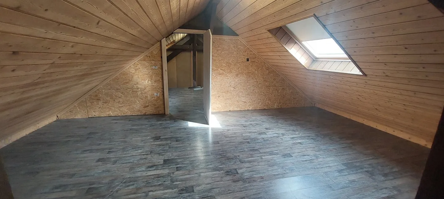 ZU VERMIETEN - GEWERBLICHER RAUM / SHOP - Foto 5 von 6