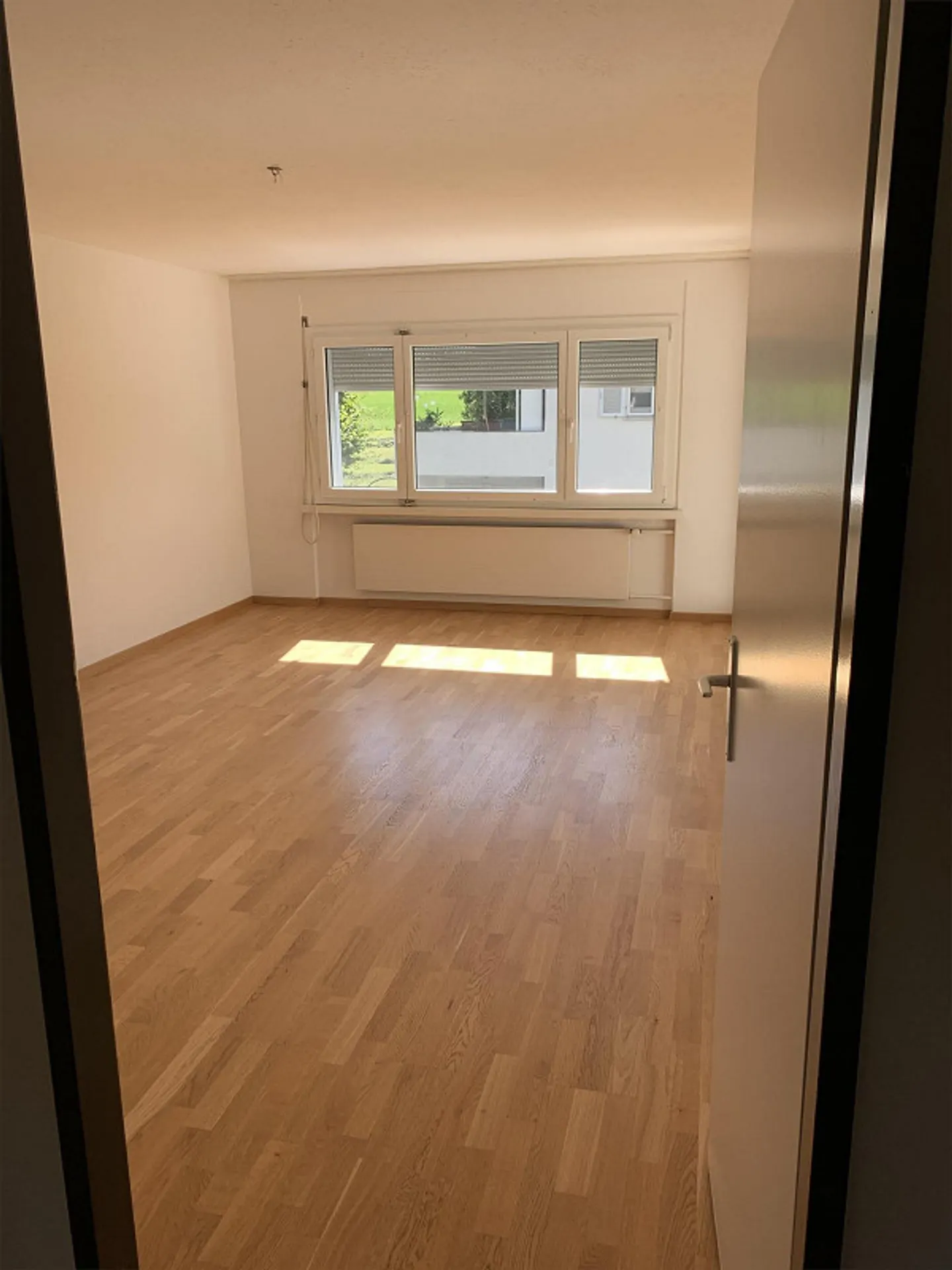 Bella appartamento di 4,5 stanze con balcone a Frasnacht - Foto 4 di 11