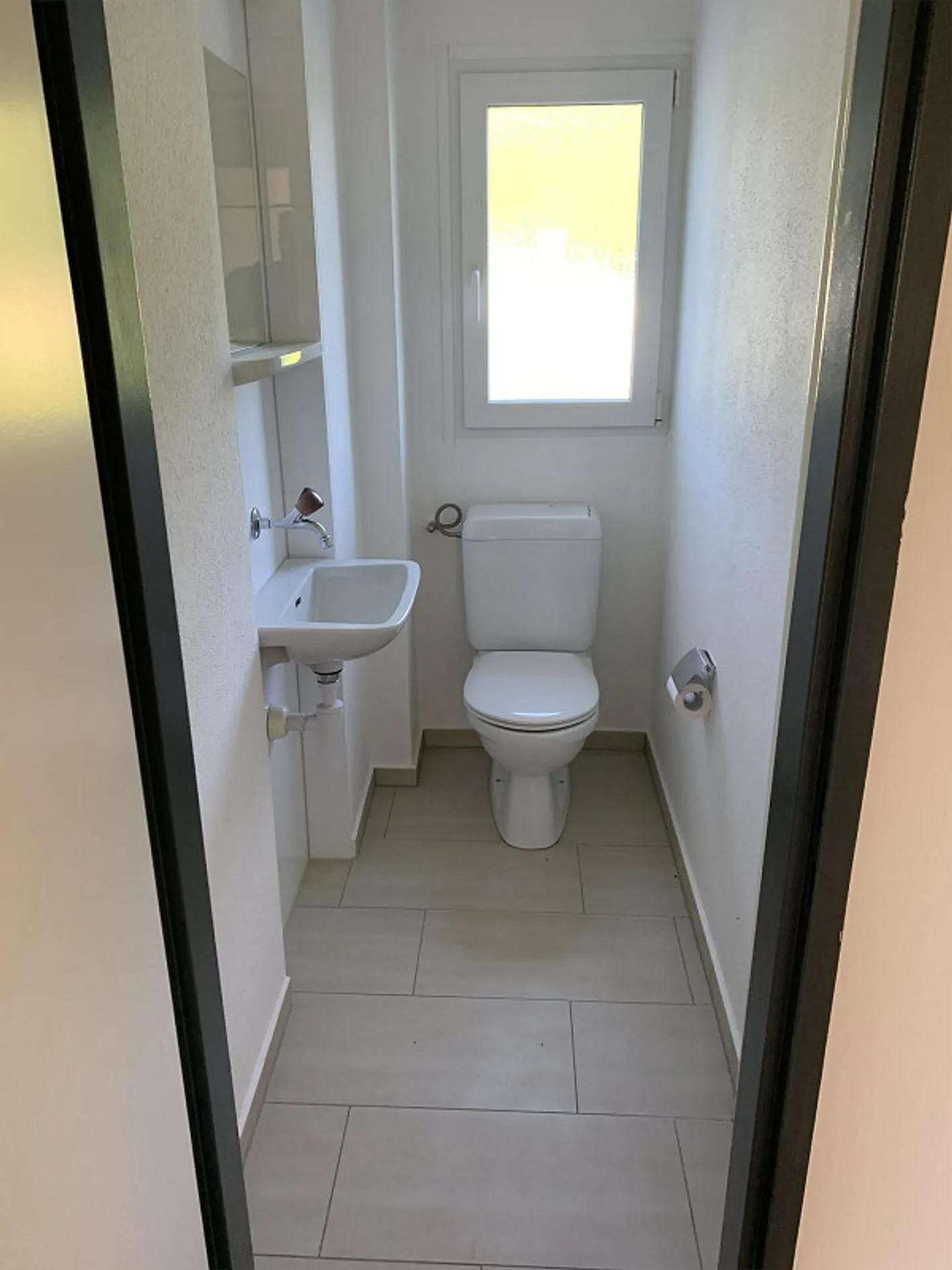 Bella appartamento di 4,5 stanze con balcone a Frasnacht - Foto 9 di 11
