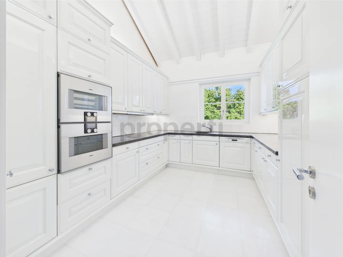 Maisonette lussuosa in una posizione tranquilla e privilegiata sopra il lago di Zurigo - Vivere con stile a Küsnacht - Foto 7 di 12