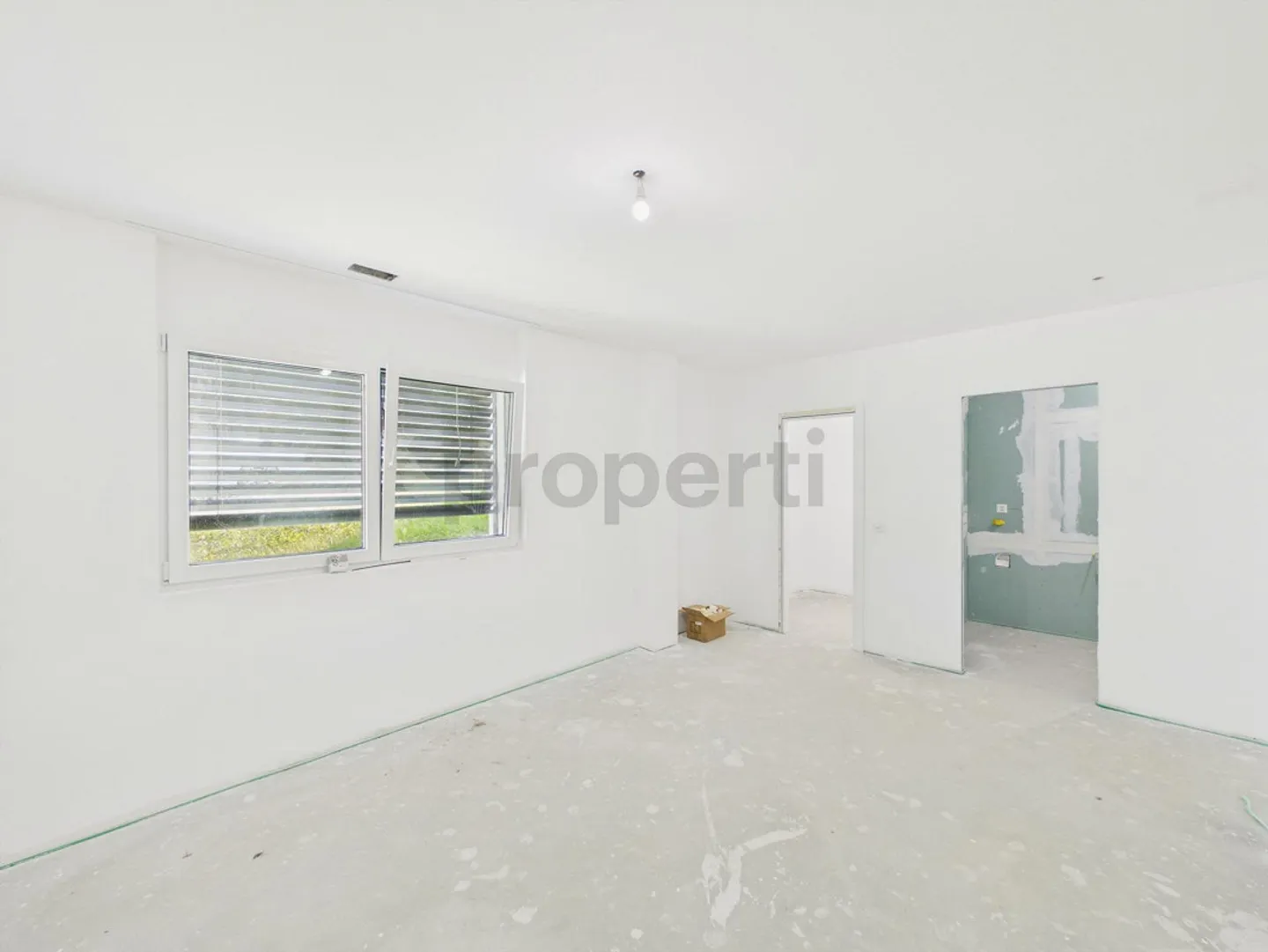 Peaceful living environment and choice of finishes - Photo 5 of 10