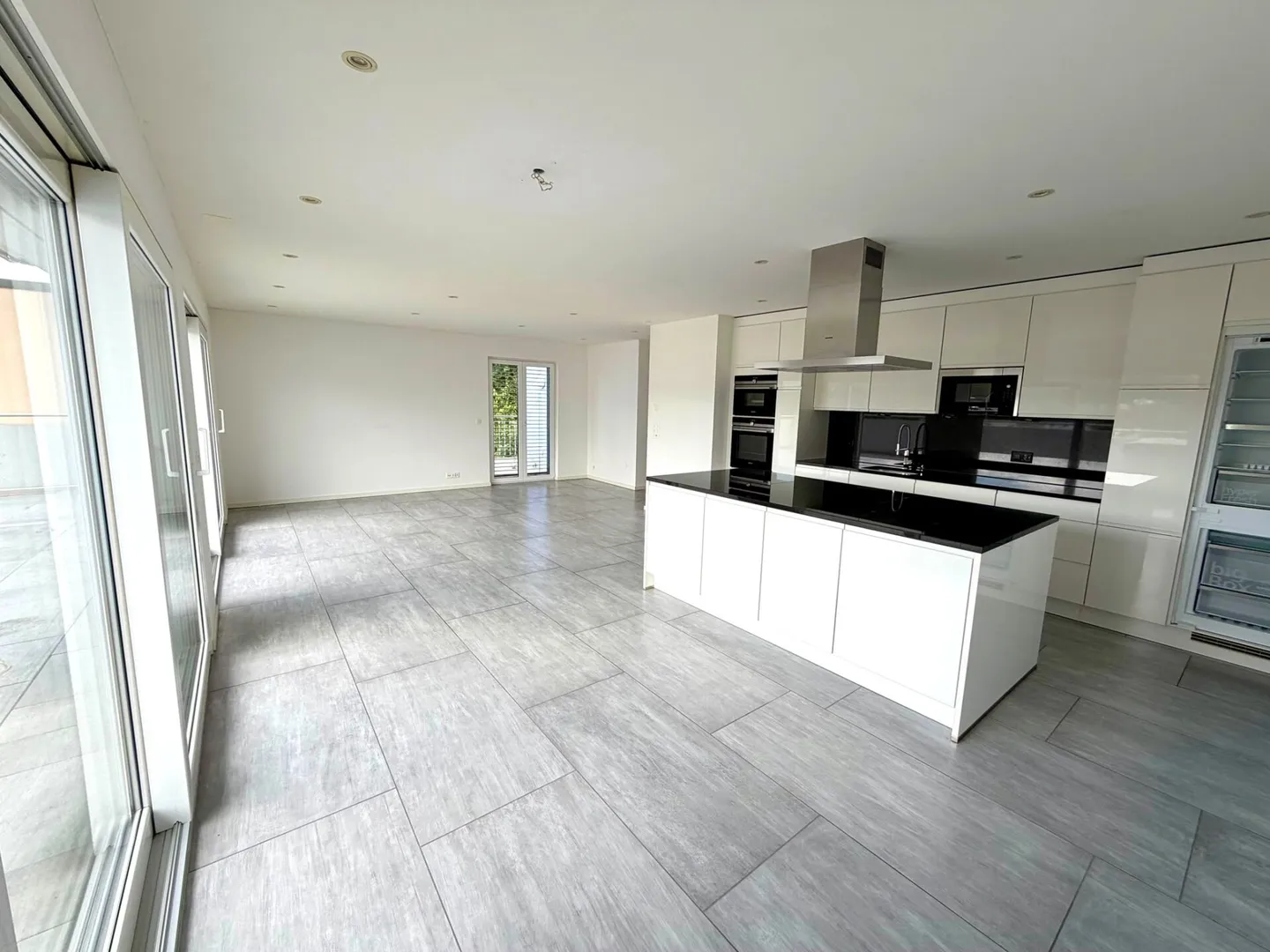 Newly built 4.5 room penthouse apartment - Photo 3 of 15