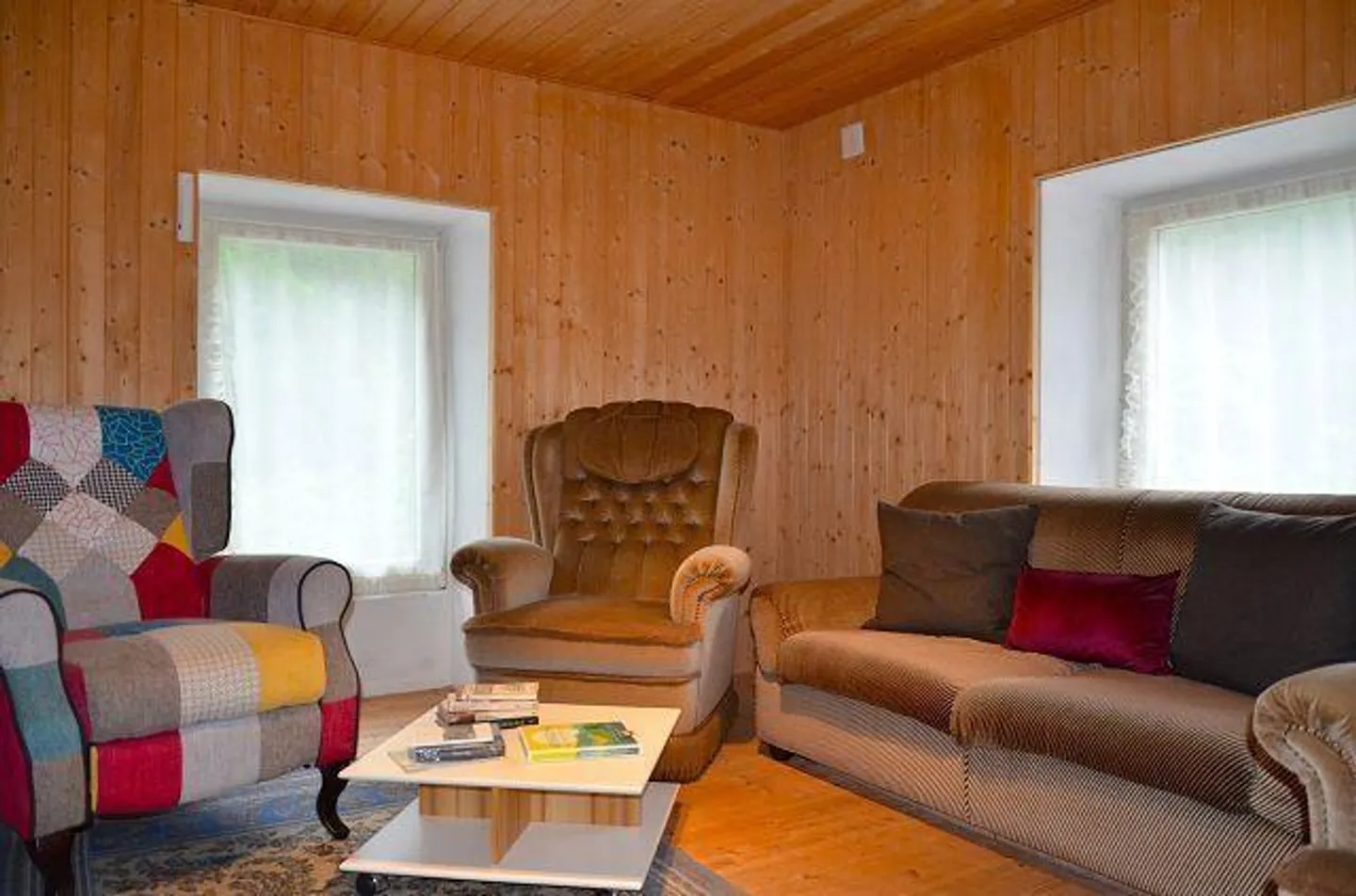 Grande proprietà con molto terreno in una posizione molto tranquilla e soleggiata... - Foto 5 di 37