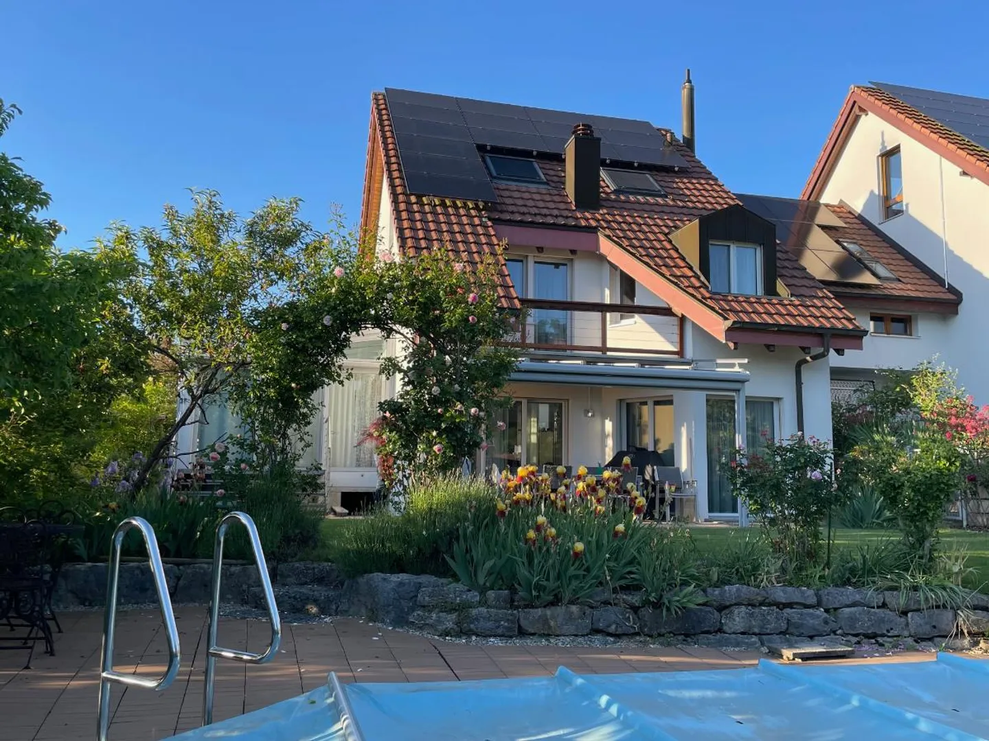 Familienhaus mit Pool - Foto 1 von 5