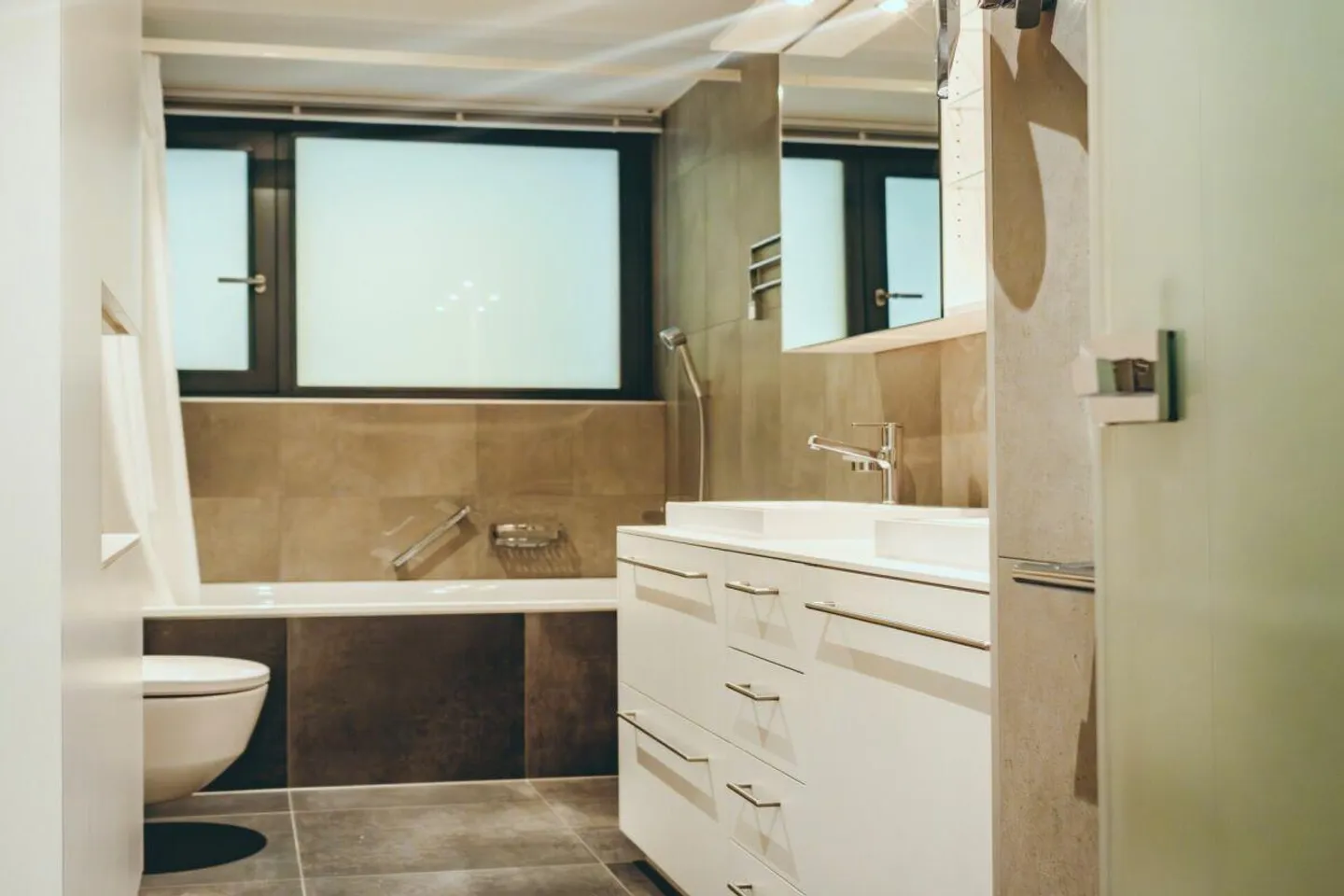 Vivre avec style dans le Giessenpark - Appartement spacieux de 5,5 pièces à ... - Photo 6 sur 13