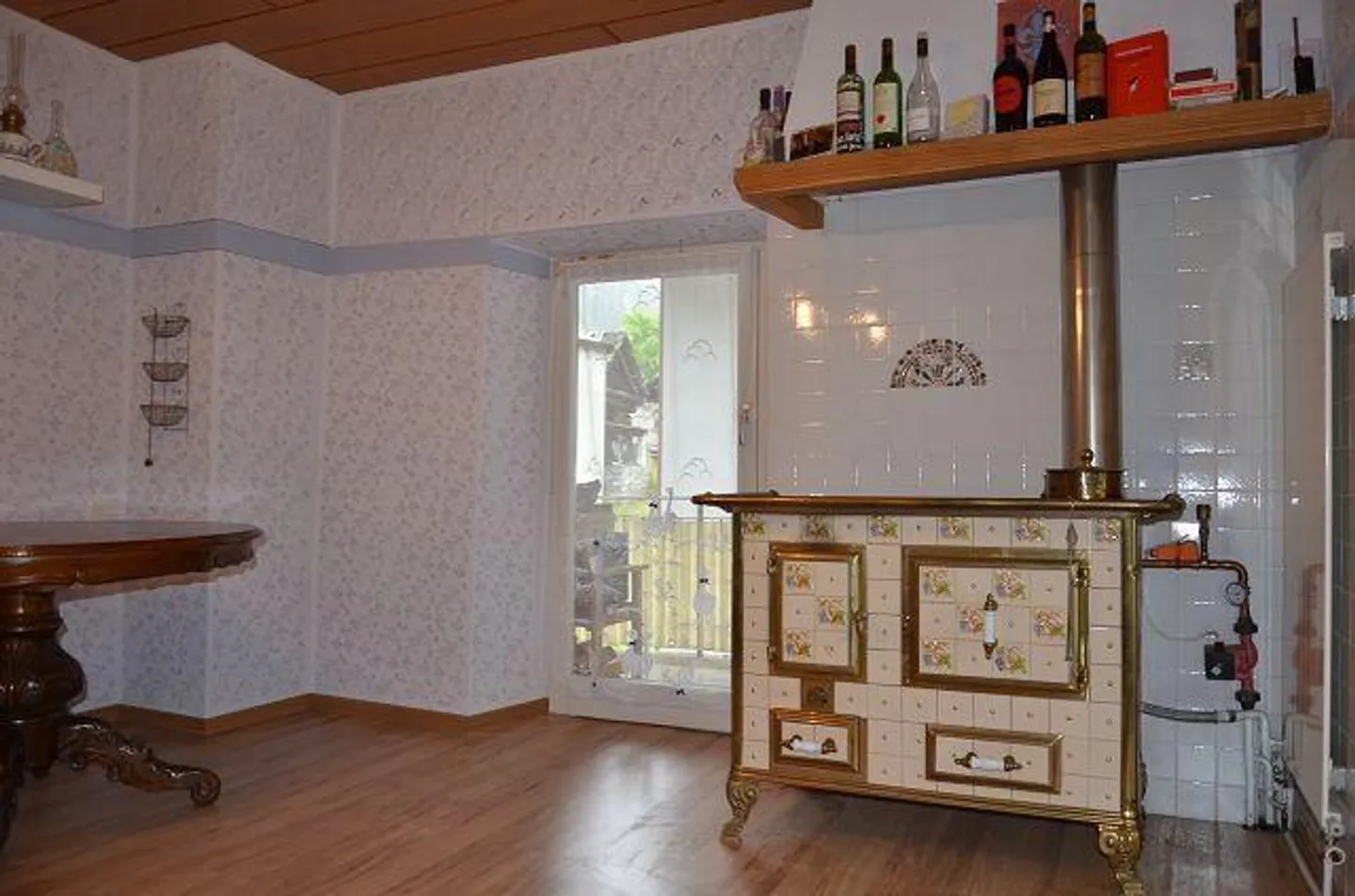 Grande proprietà con molto terreno in una posizione molto tranquilla e soleggiata... - Foto 10 di 37