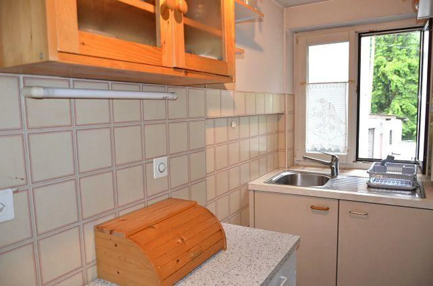Grande proprietà con molto terreno in una posizione molto tranquilla e soleggiata... - Foto 11 di 37