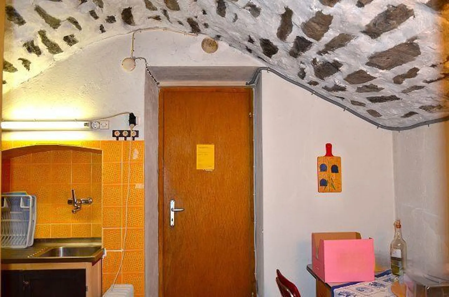 Grande proprietà con molto terreno in una posizione molto tranquilla e soleggiata... - Foto 13 di 37
