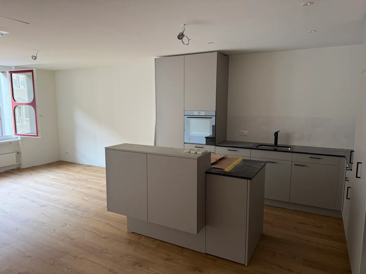 Modernized Old Town Gem – 3.5 Room Apartment – 78m2 - Photo 2 of 6