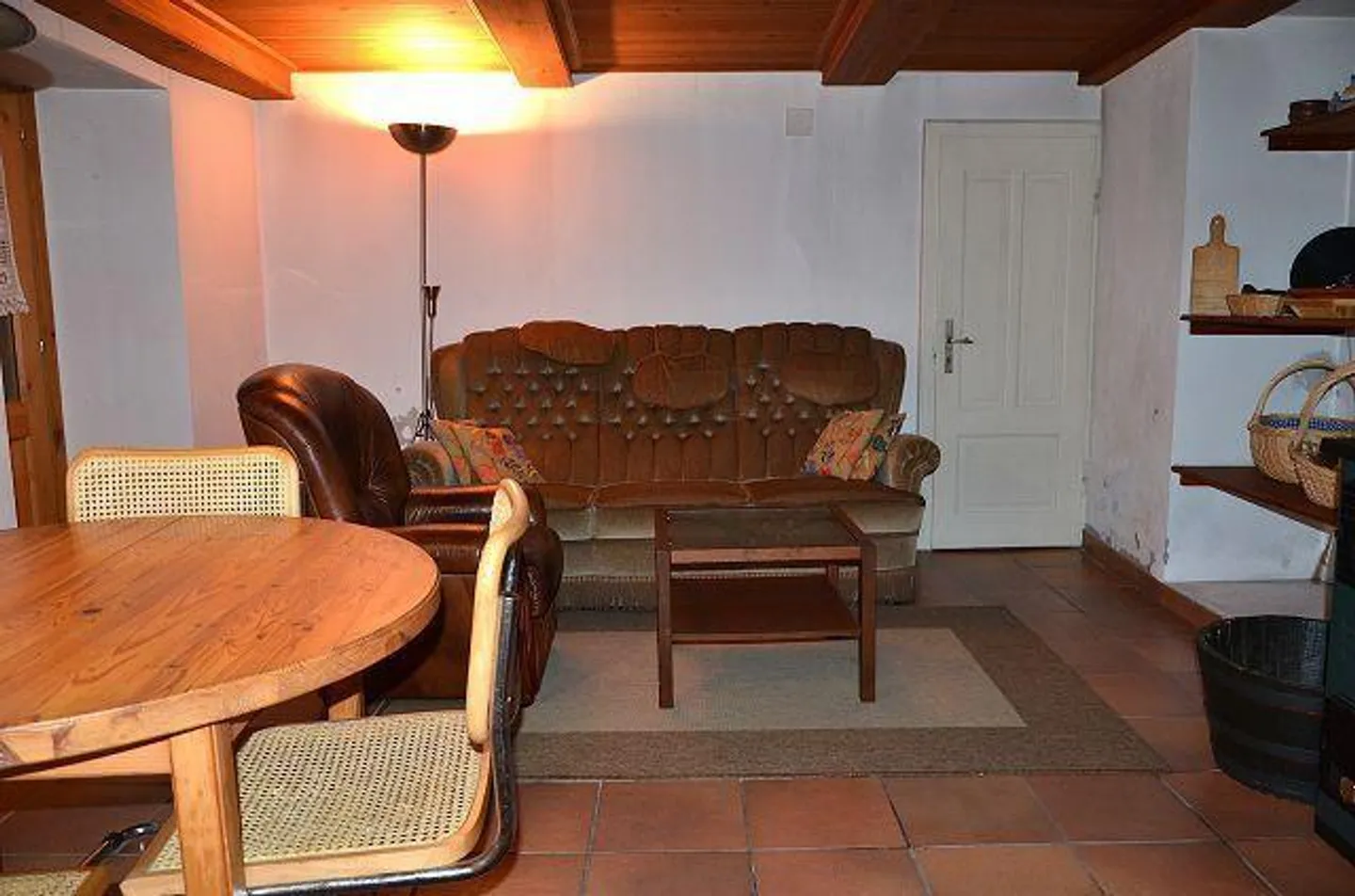 Grande proprietà con molto terreno in una posizione molto tranquilla e soleggiata... - Foto 18 di 37