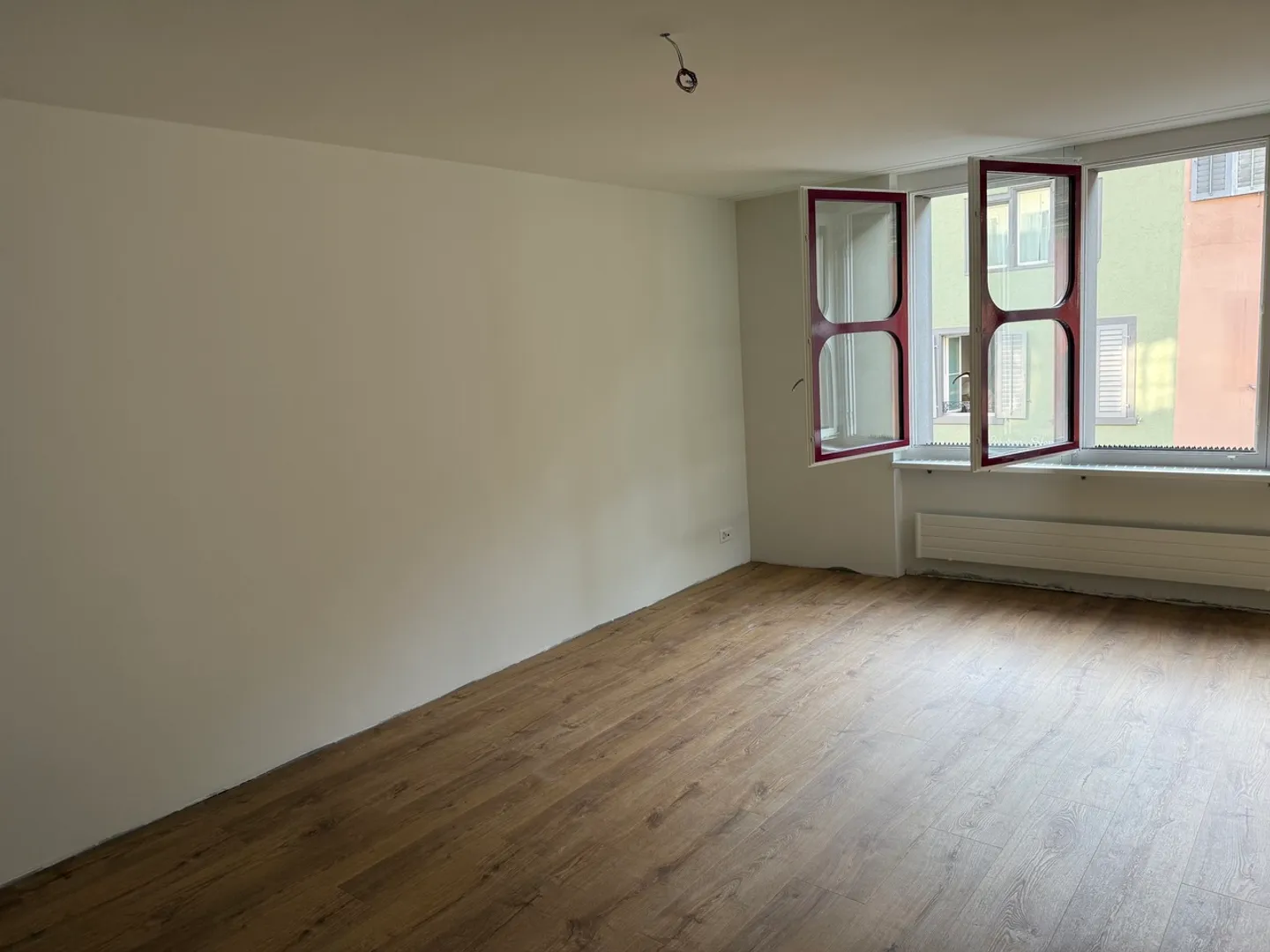 Modernized Old Town Gem – 3.5 Room Apartment – 78m2 - Photo 4 of 6