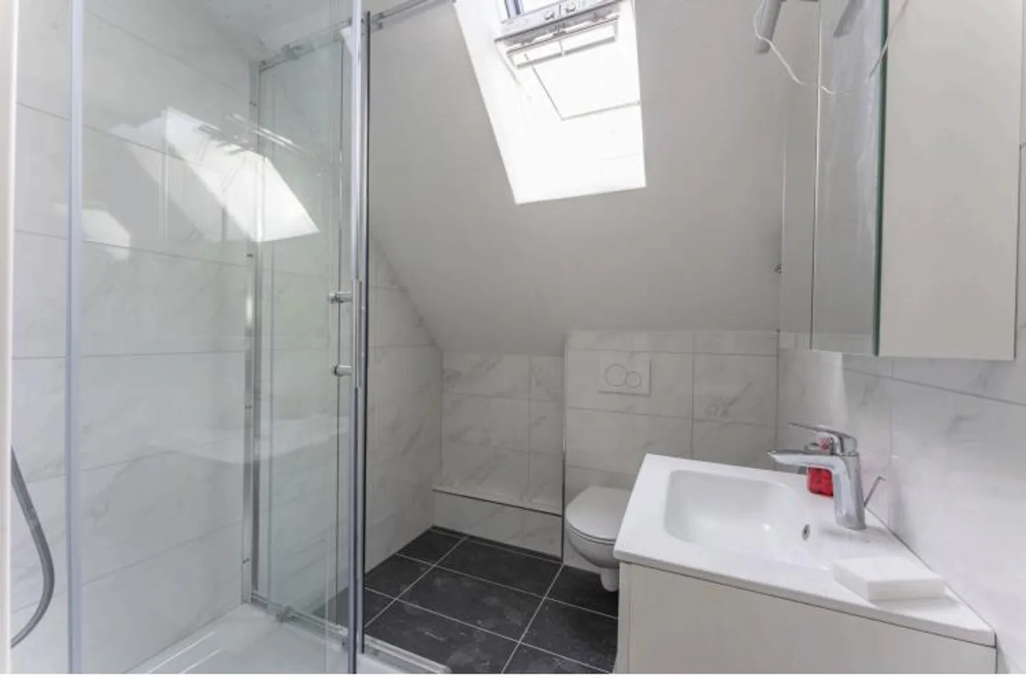 Schöne 4.5-Zimmerwohnung an zentrumsnaher Lage! - Foto 4 von 5