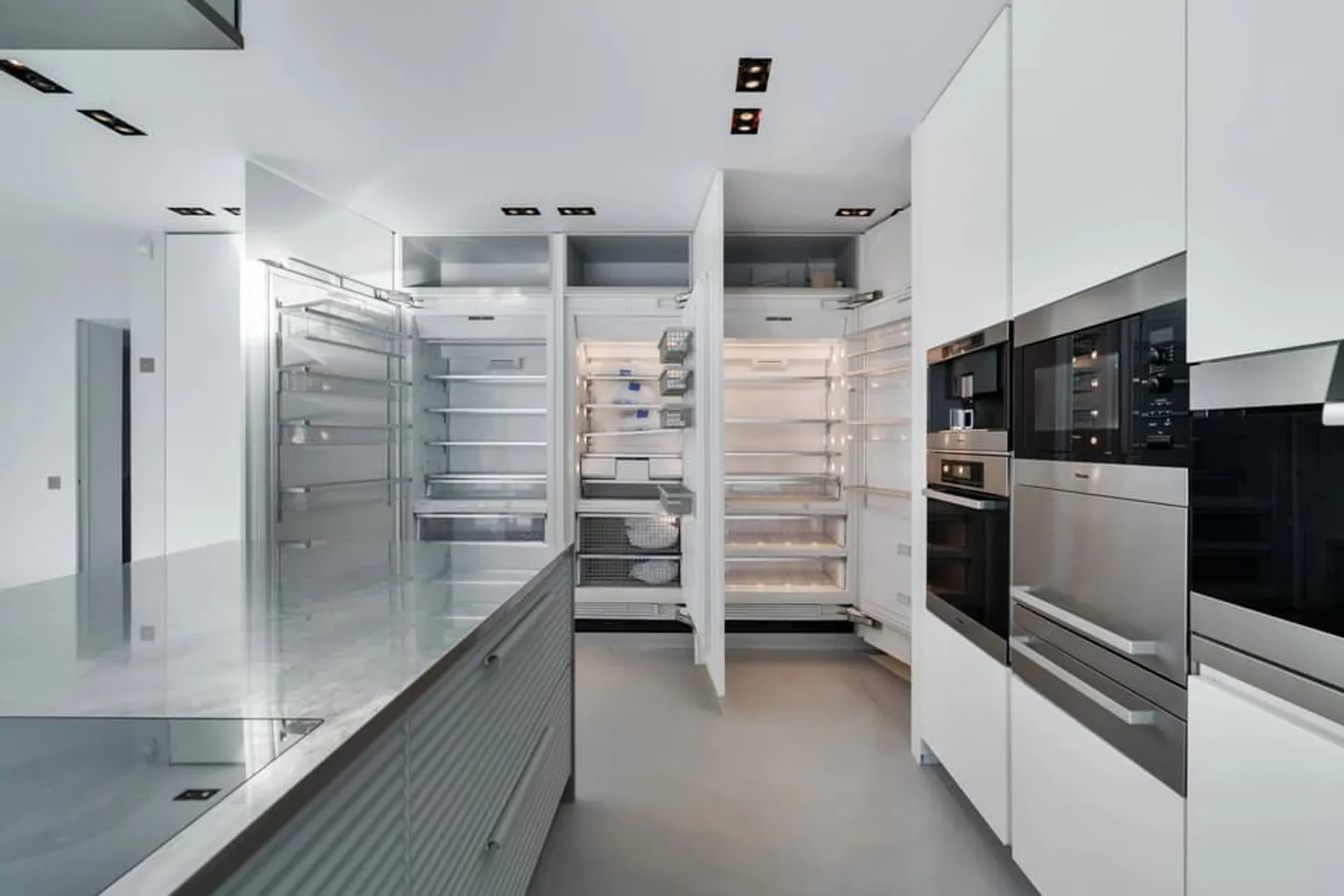 Residence of prestige located in the heart of Vandoeuvres - Photo 6 of 13